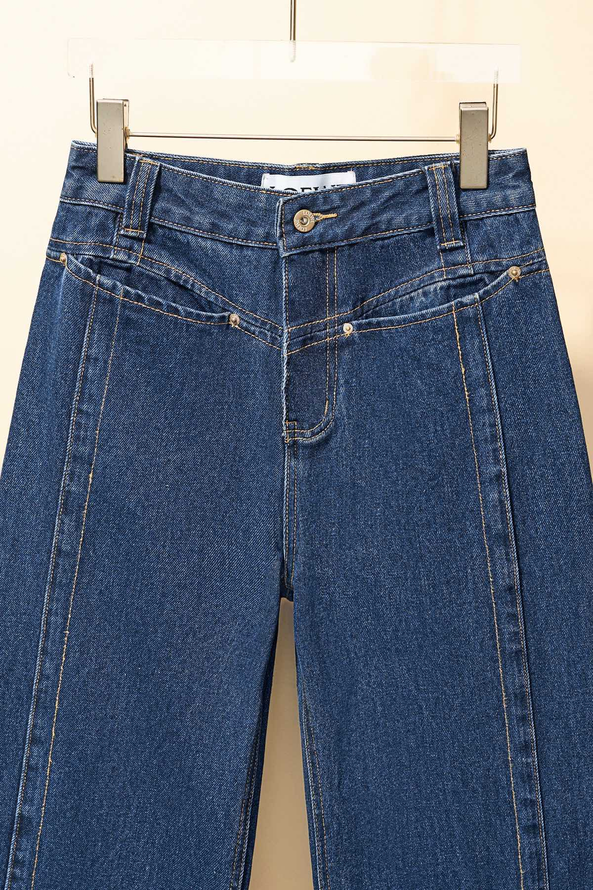 【LOEWE  公式旗艦店】 ロエベ  ジーパン  ご好評に付き再入荷！ 241219