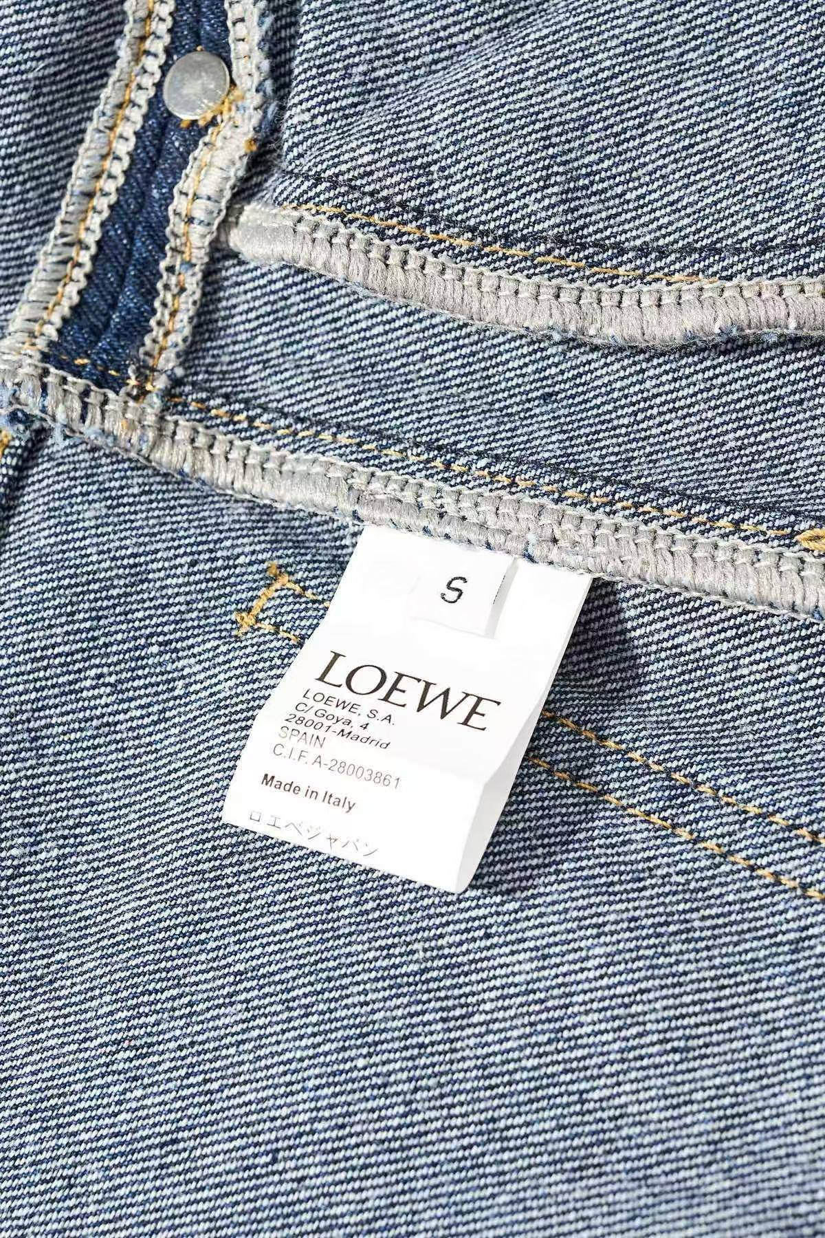 【LOEWE  公式旗艦店】 ロエベ  ジーパン  ご好評に付き再入荷！ 241219