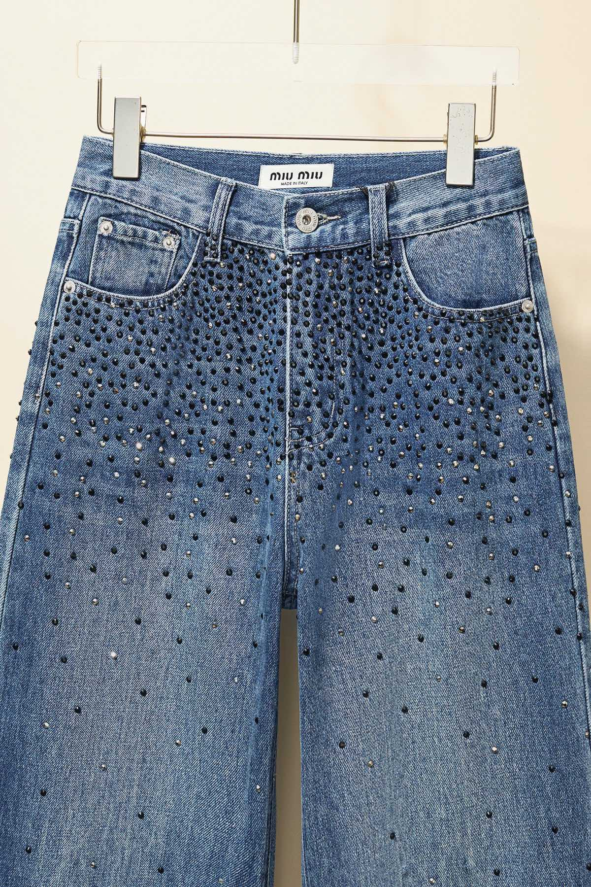 【Miumiu  公式旗艦店】ミュウミュウ  ジーパン  ご好評に付き再入荷！ 241218