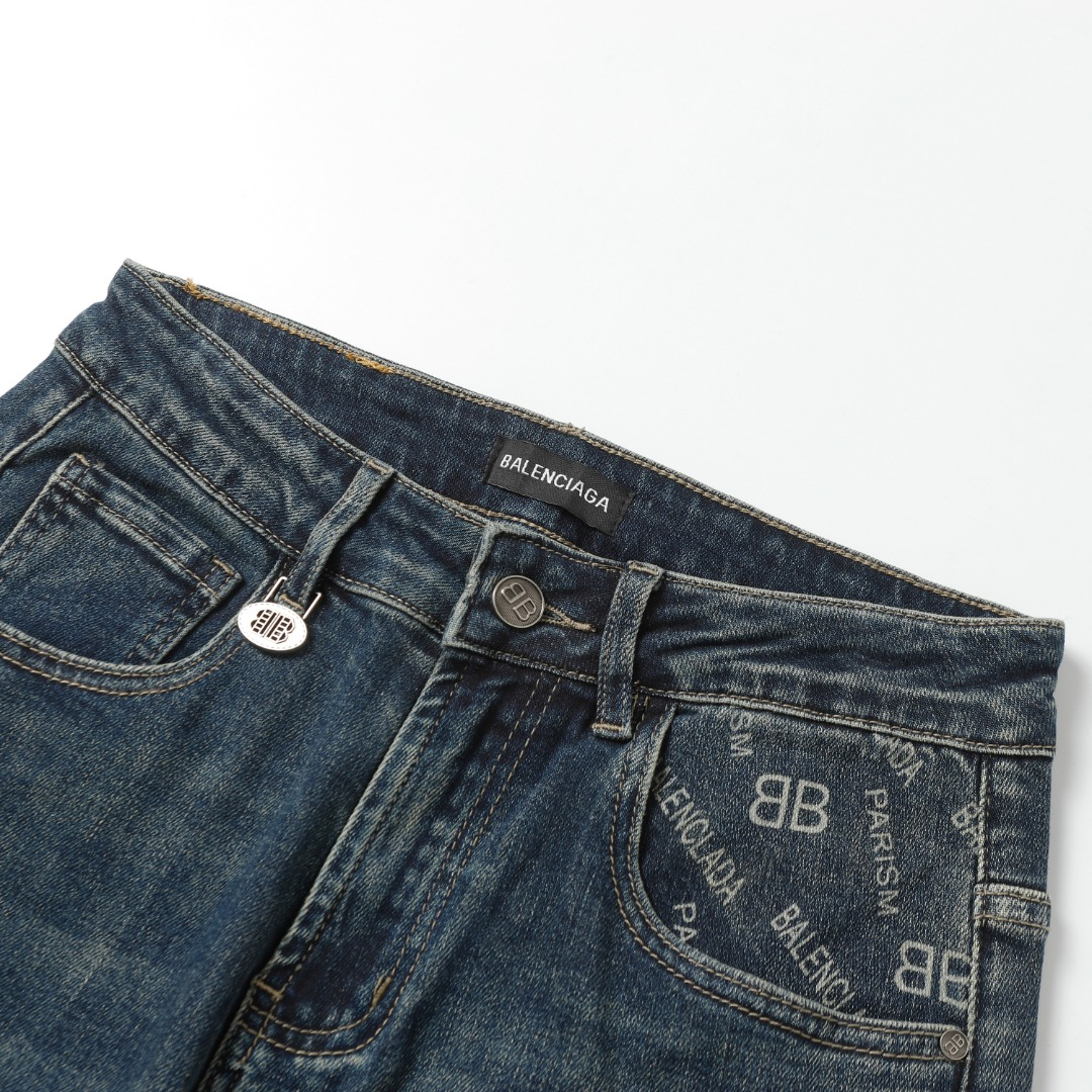 【BALENCIAGA   公式旗艦店】バレンシアガ  ジーパン  ご好評に付き再入荷！ 241219