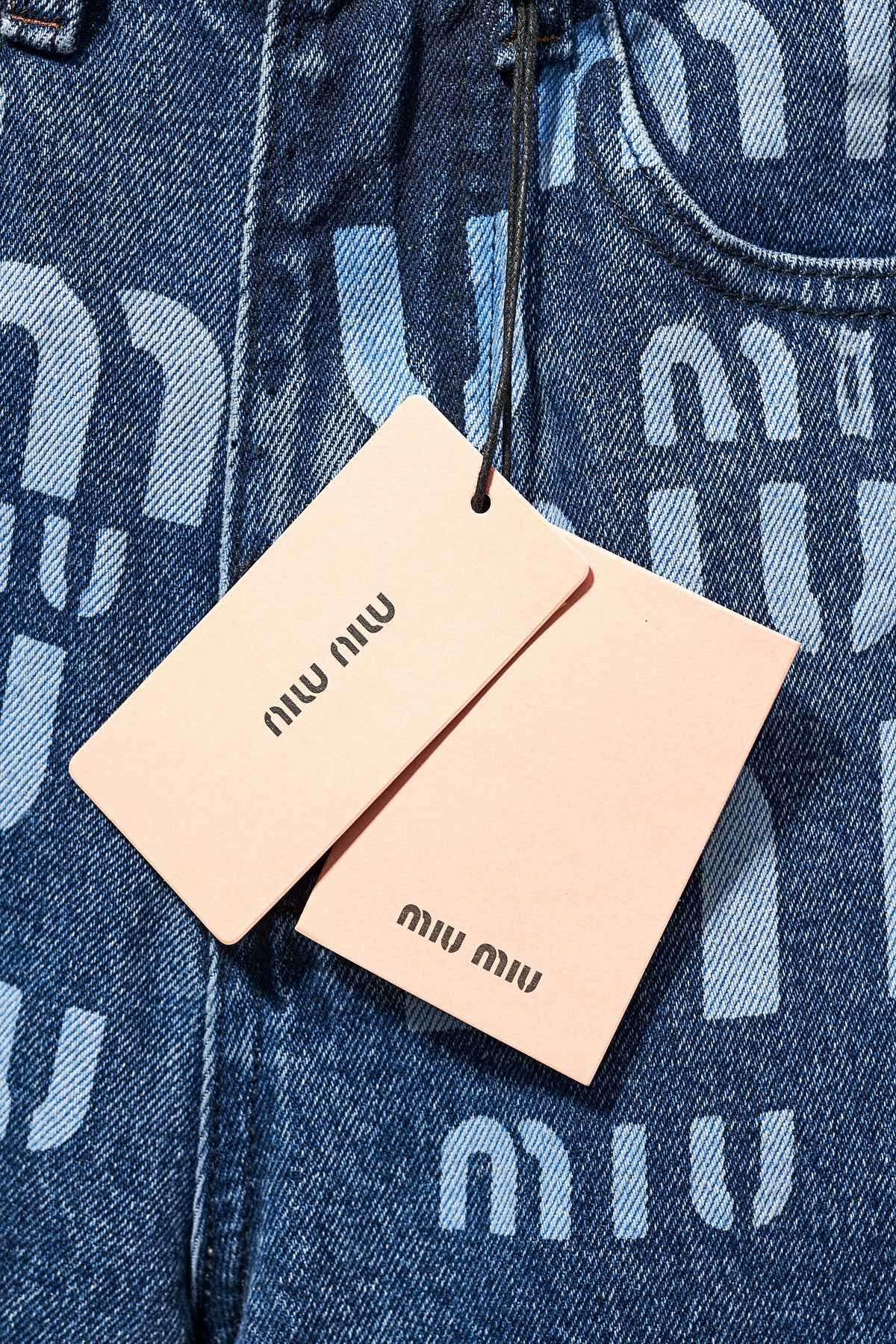 【Miumiu  公式旗艦店】ミュウミュウ  ジーパン  ご好評に付き再入荷！ 241218