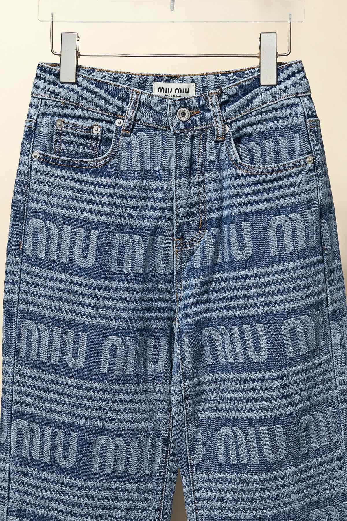 【Miumiu  公式旗艦店】ミュウミュウ  ジーパン  ご好評に付き再入荷！ 241218