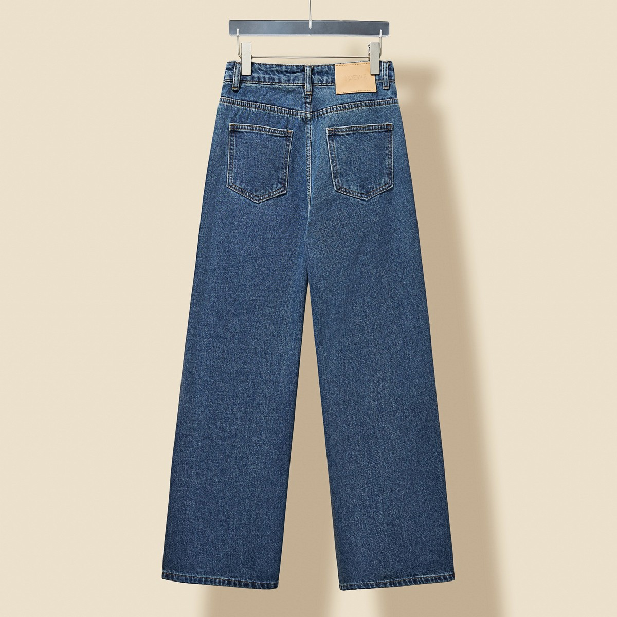 【LOEWE  公式旗艦店】 ロエベ  ジーパン  ご好評に付き再入荷！ 241219