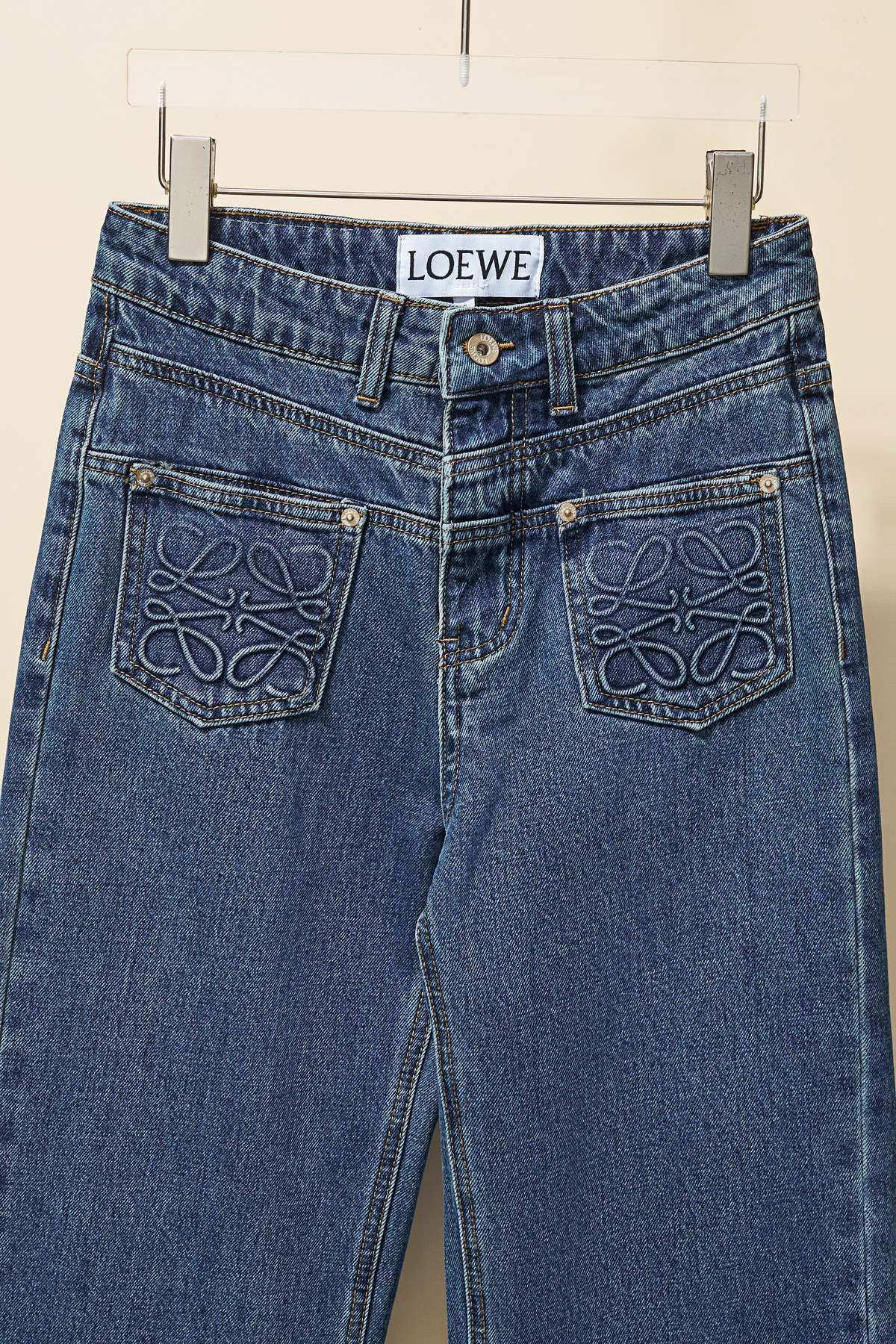 【LOEWE  公式旗艦店】 ロエベ  ジーパン  ご好評に付き再入荷！ 241219