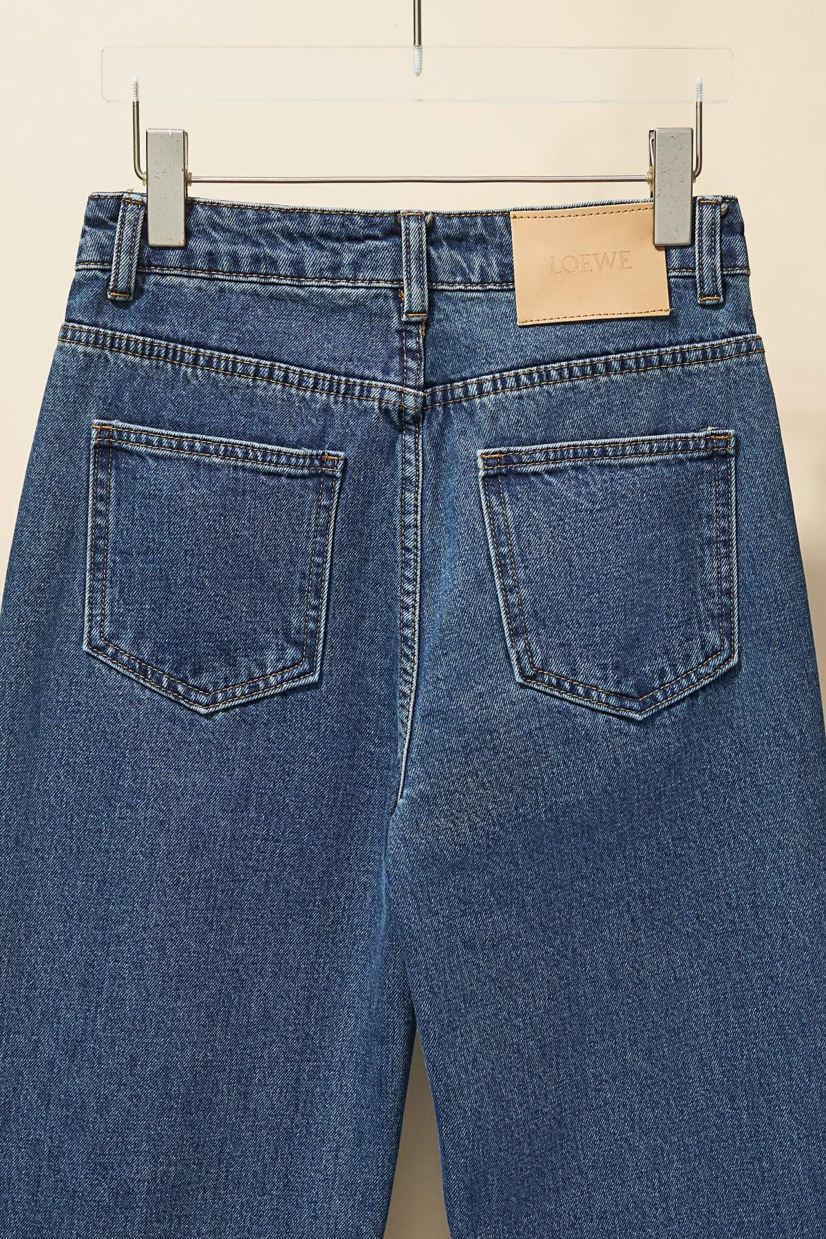 【LOEWE  公式旗艦店】 ロエベ  ジーパン  ご好評に付き再入荷！ 241219