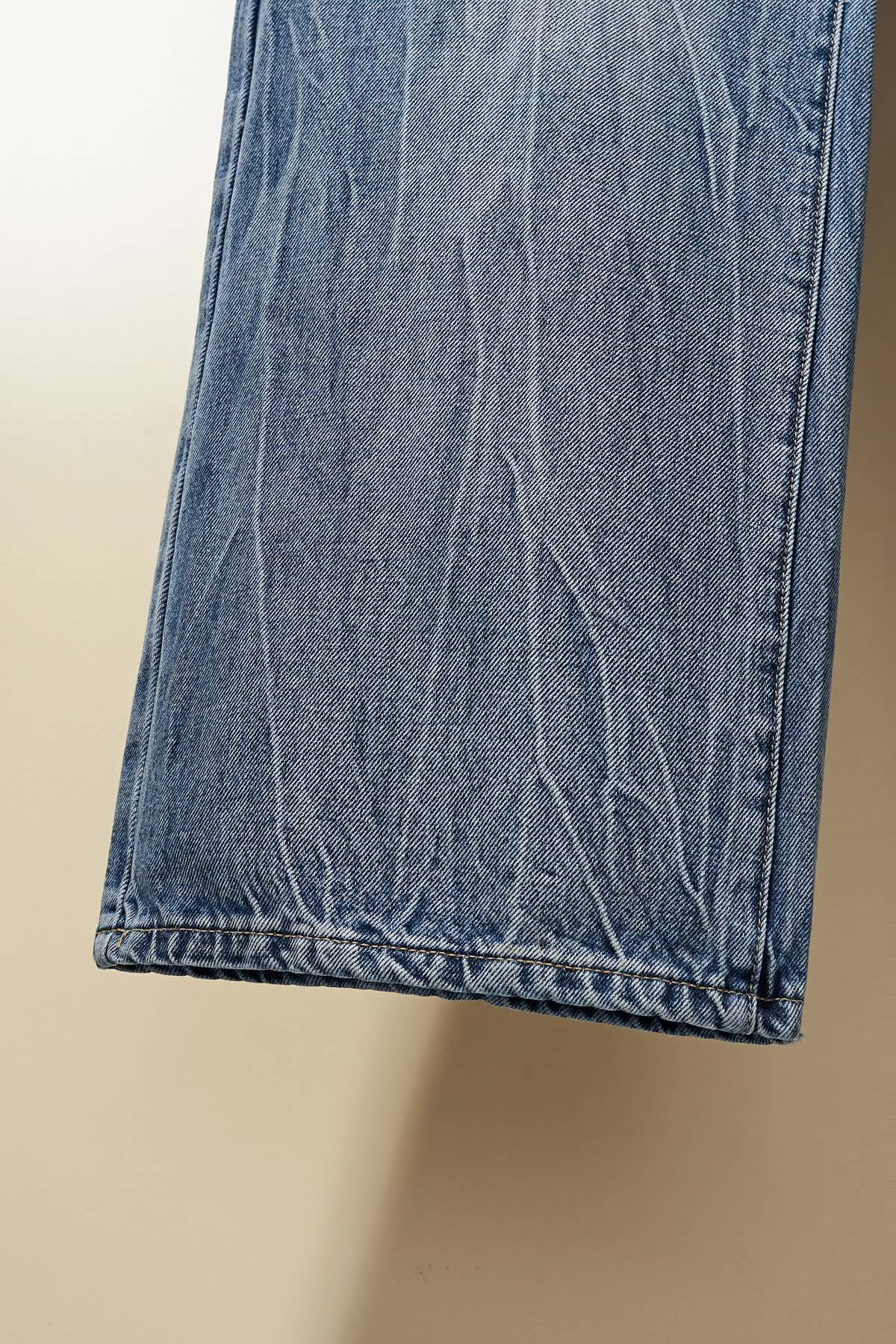 【BALENCIAGA   公式旗艦店】 バレンシアガ  ジーパン  ご好評に付き再入荷！ 241219