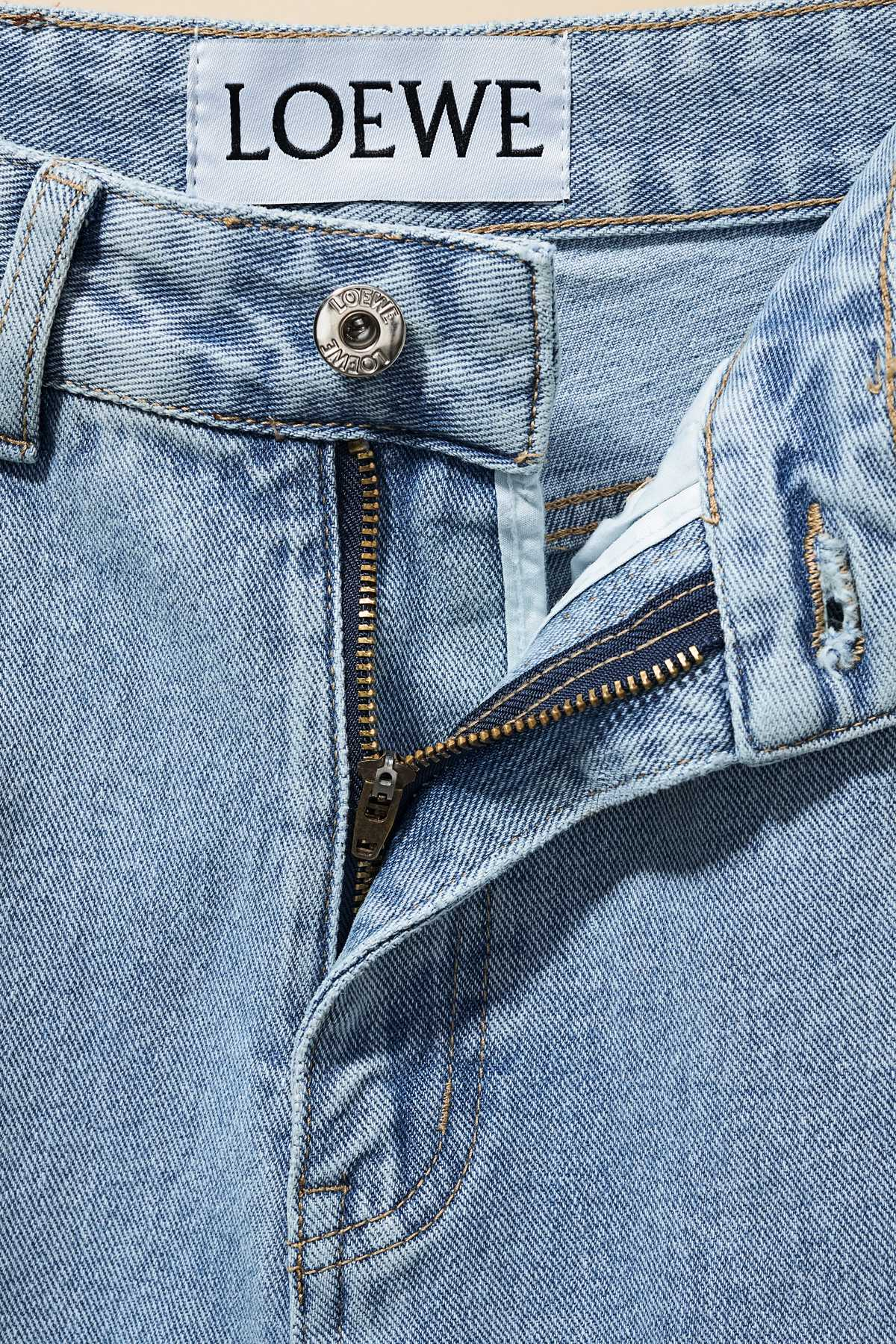 【LOEWE  公式旗艦店】 ロエベ  ジーパン  ご好評に付き再入荷！ 241219