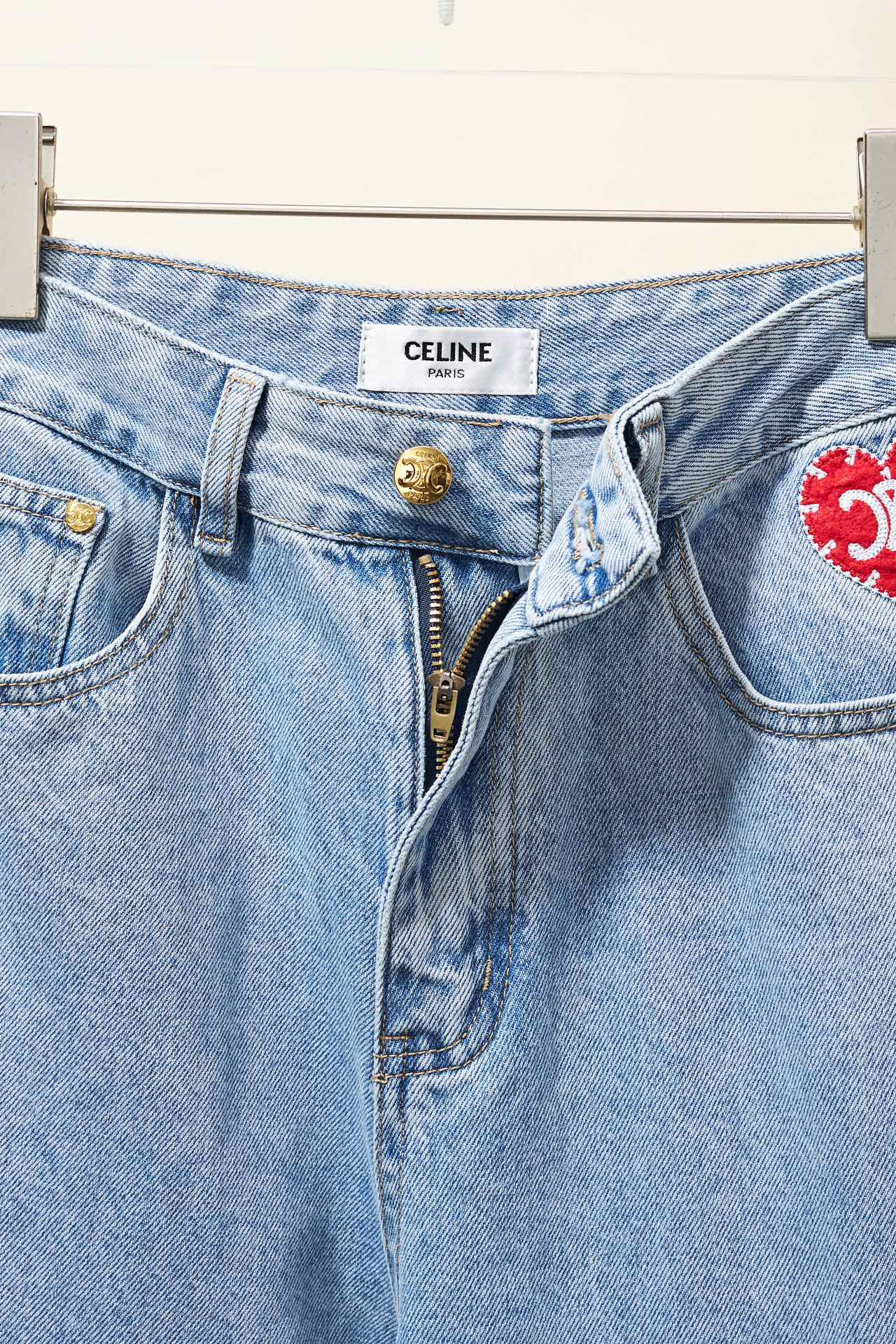 【CELINE  公式旗艦店】セリーヌ  ジーパン  ご好評に付き再入荷！ 241219