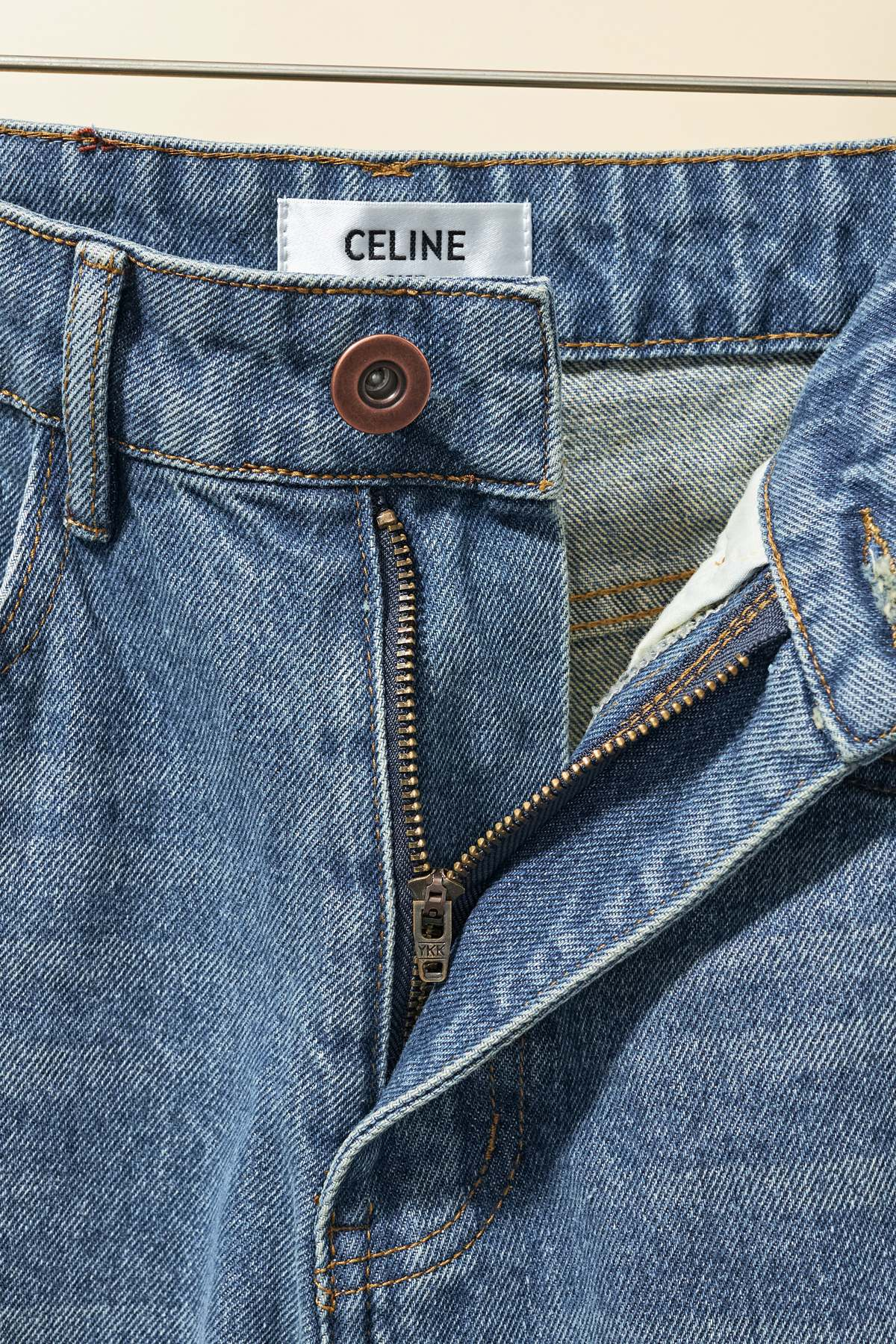 【CELINE  公式旗艦店】セリーヌ  ジーパン  ご好評に付き再入荷！ 241219