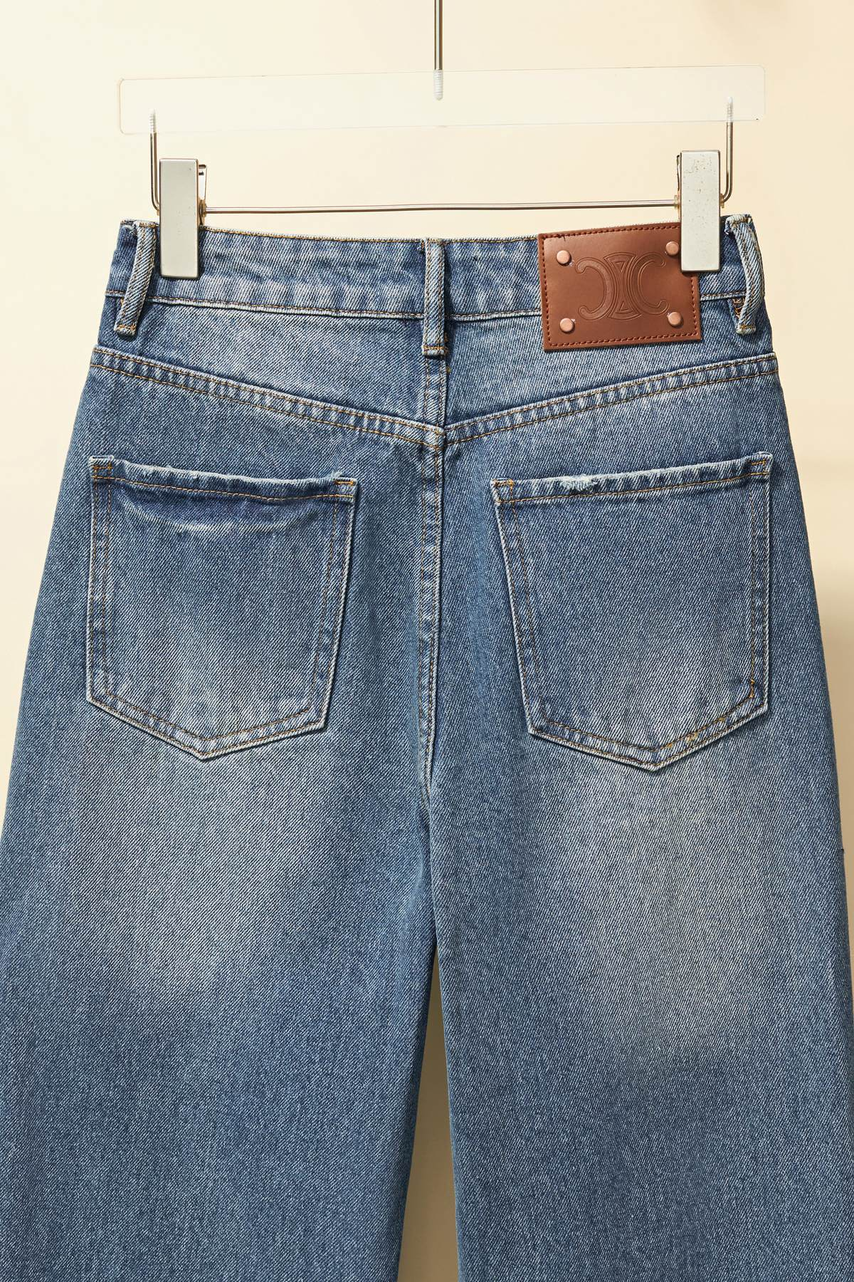 【CELINE  公式旗艦店】セリーヌ  ジーパン  ご好評に付き再入荷！ 241219