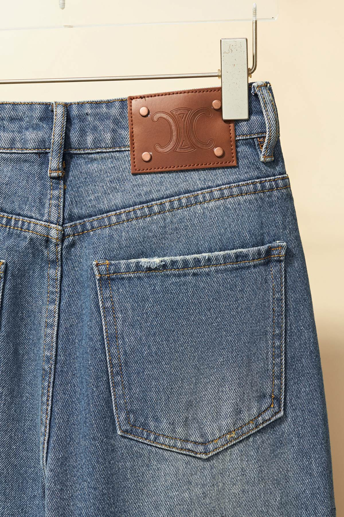 【CELINE  公式旗艦店】セリーヌ  ジーパン  ご好評に付き再入荷！ 241219