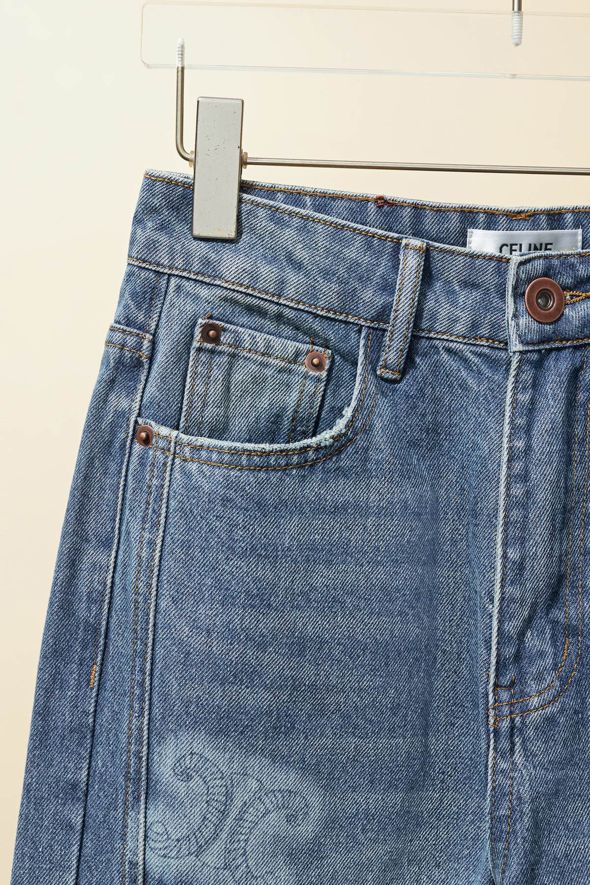 【CELINE  公式旗艦店】セリーヌ  ジーパン  ご好評に付き再入荷！ 241219