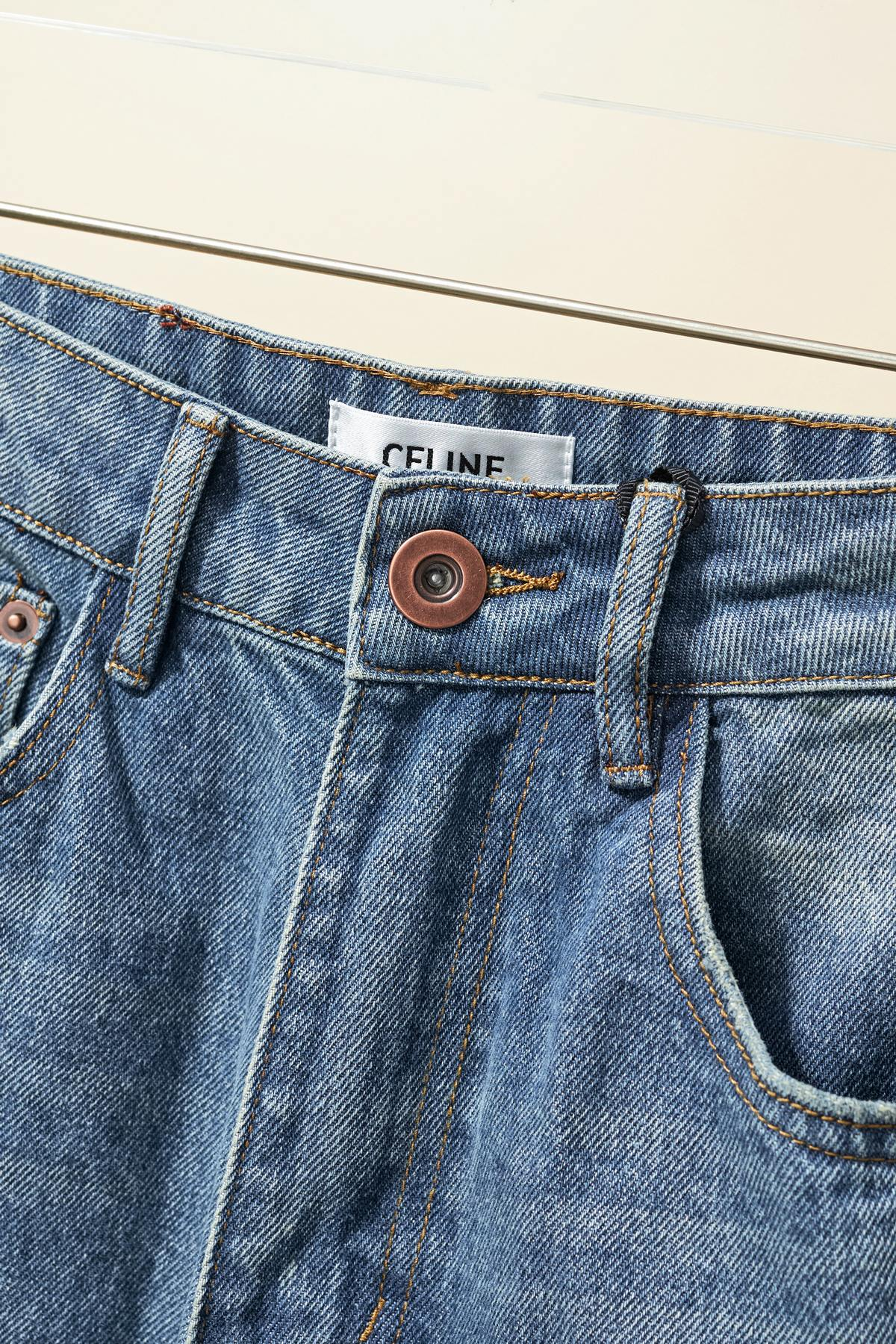 【CELINE  公式旗艦店】セリーヌ  ジーパン  ご好評に付き再入荷！ 241219