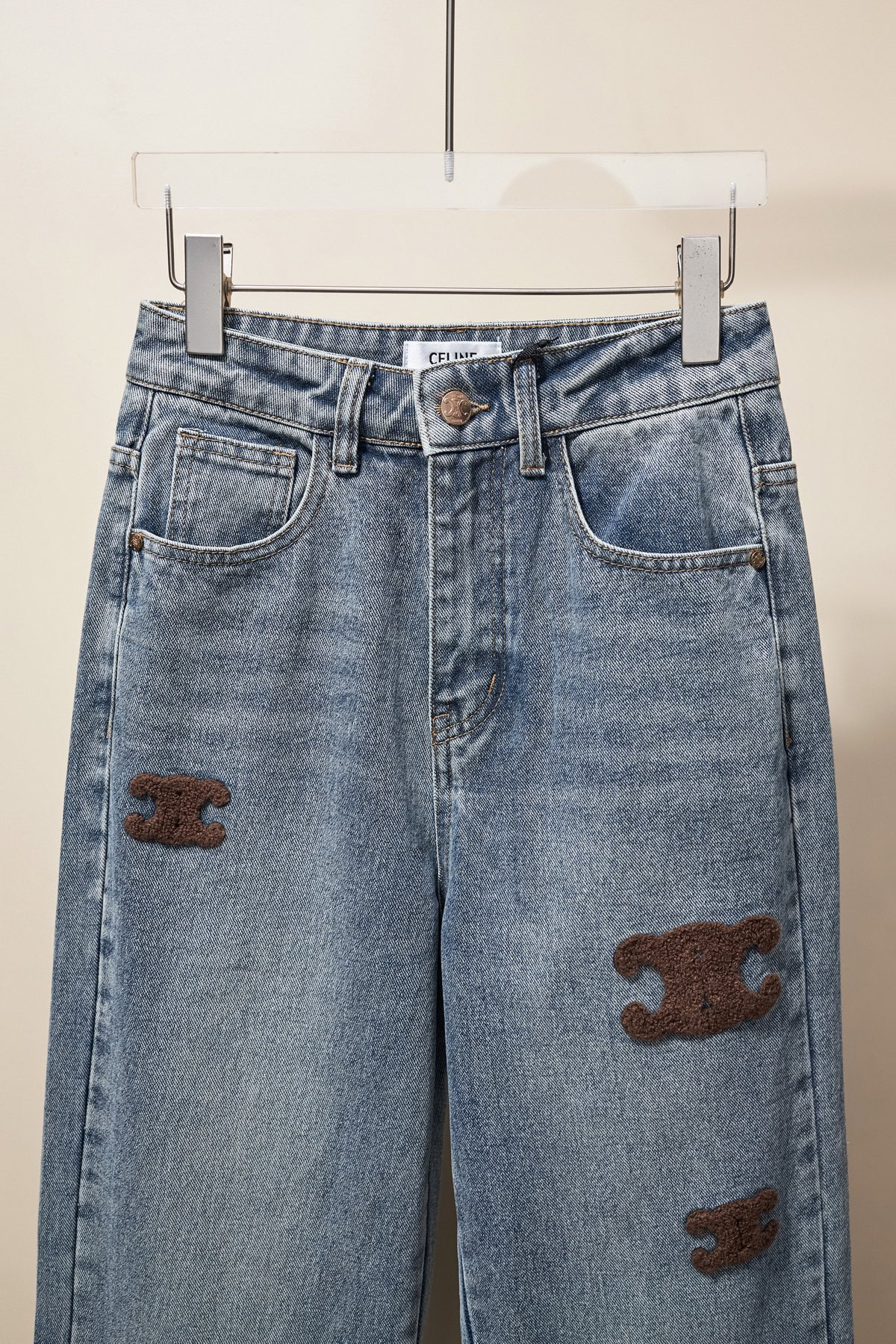 【CELINE  公式旗艦店】セリーヌ  ジーパン  ご好評に付き再入荷！ 241219