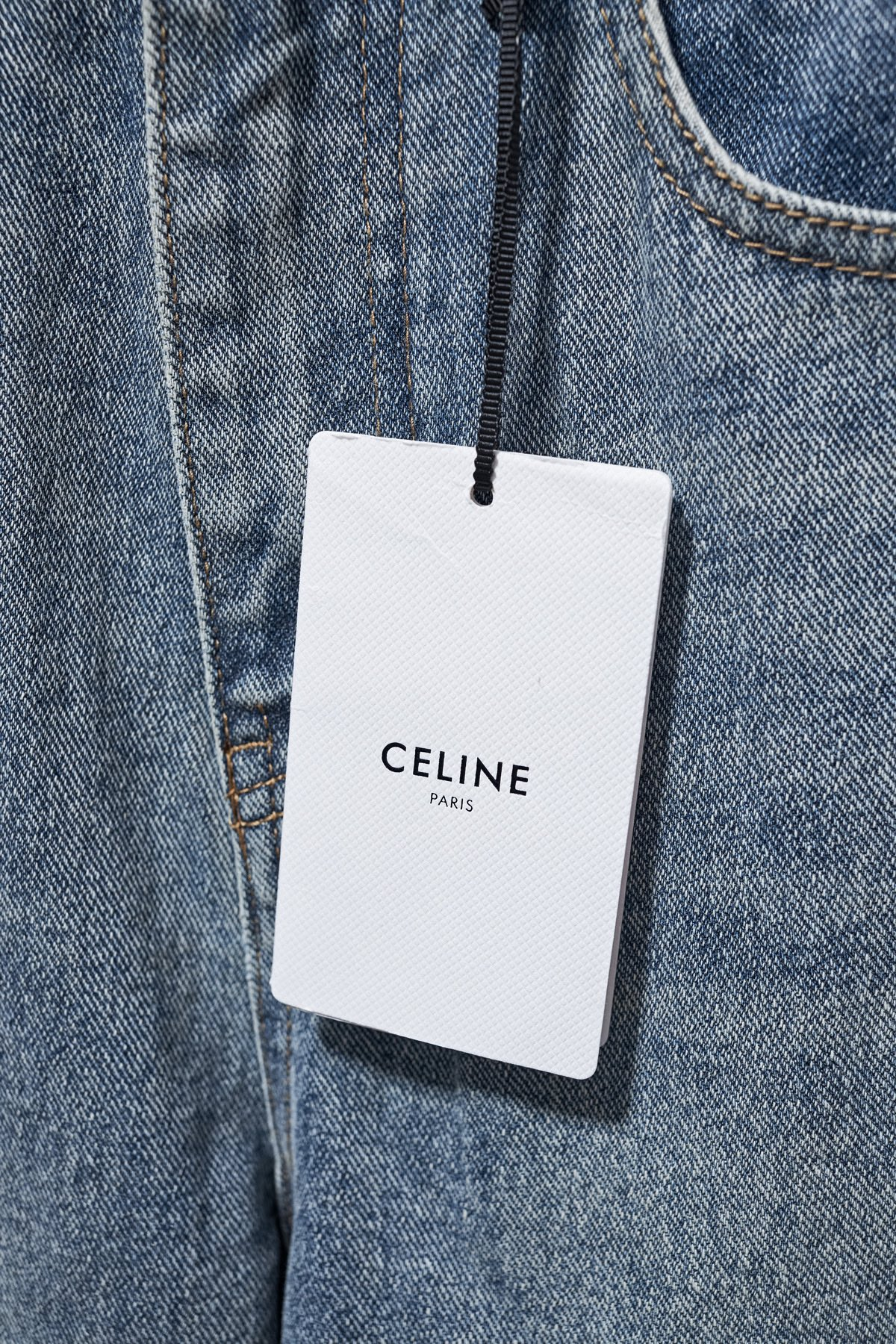 【CELINE  公式旗艦店】セリーヌ  ジーパン  ご好評に付き再入荷！ 241219