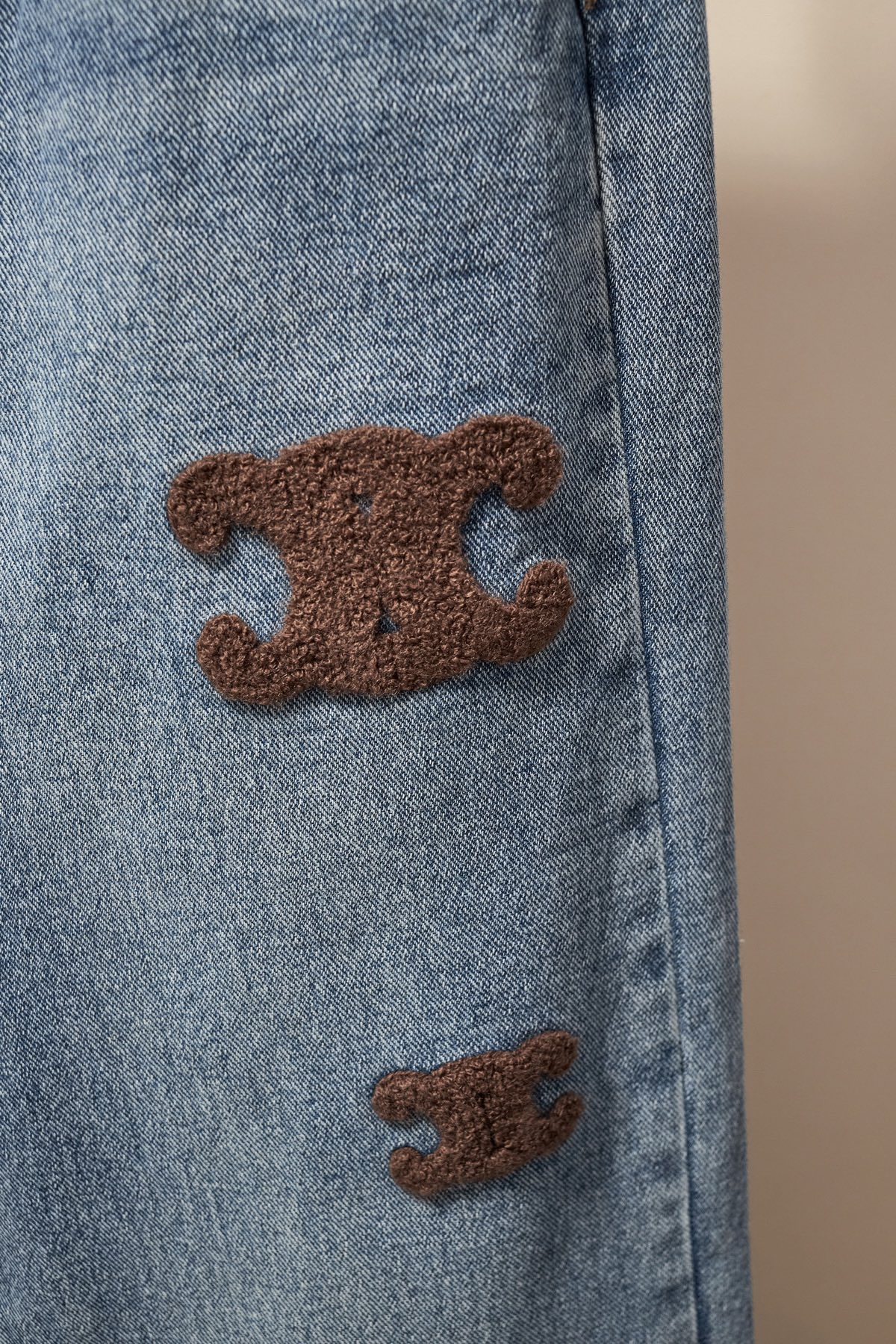 【CELINE  公式旗艦店】セリーヌ  ジーパン  ご好評に付き再入荷！ 241219