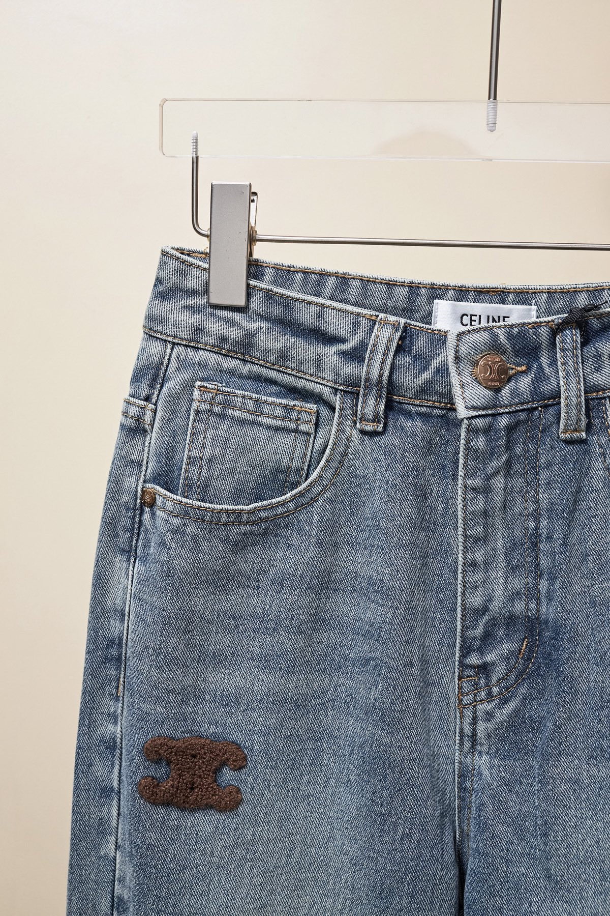 【CELINE  公式旗艦店】セリーヌ  ジーパン  ご好評に付き再入荷！ 241219