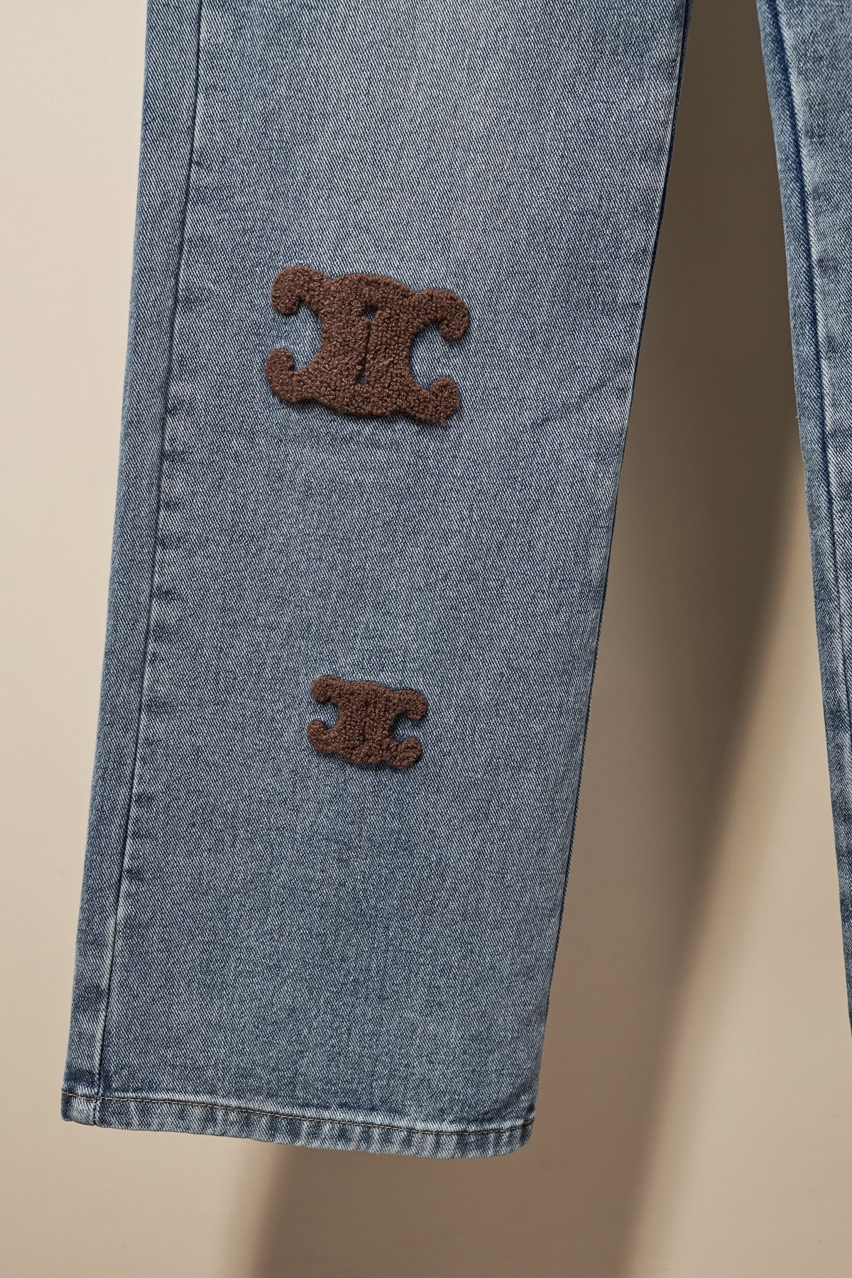 【CELINE  公式旗艦店】セリーヌ  ジーパン  ご好評に付き再入荷！ 241219