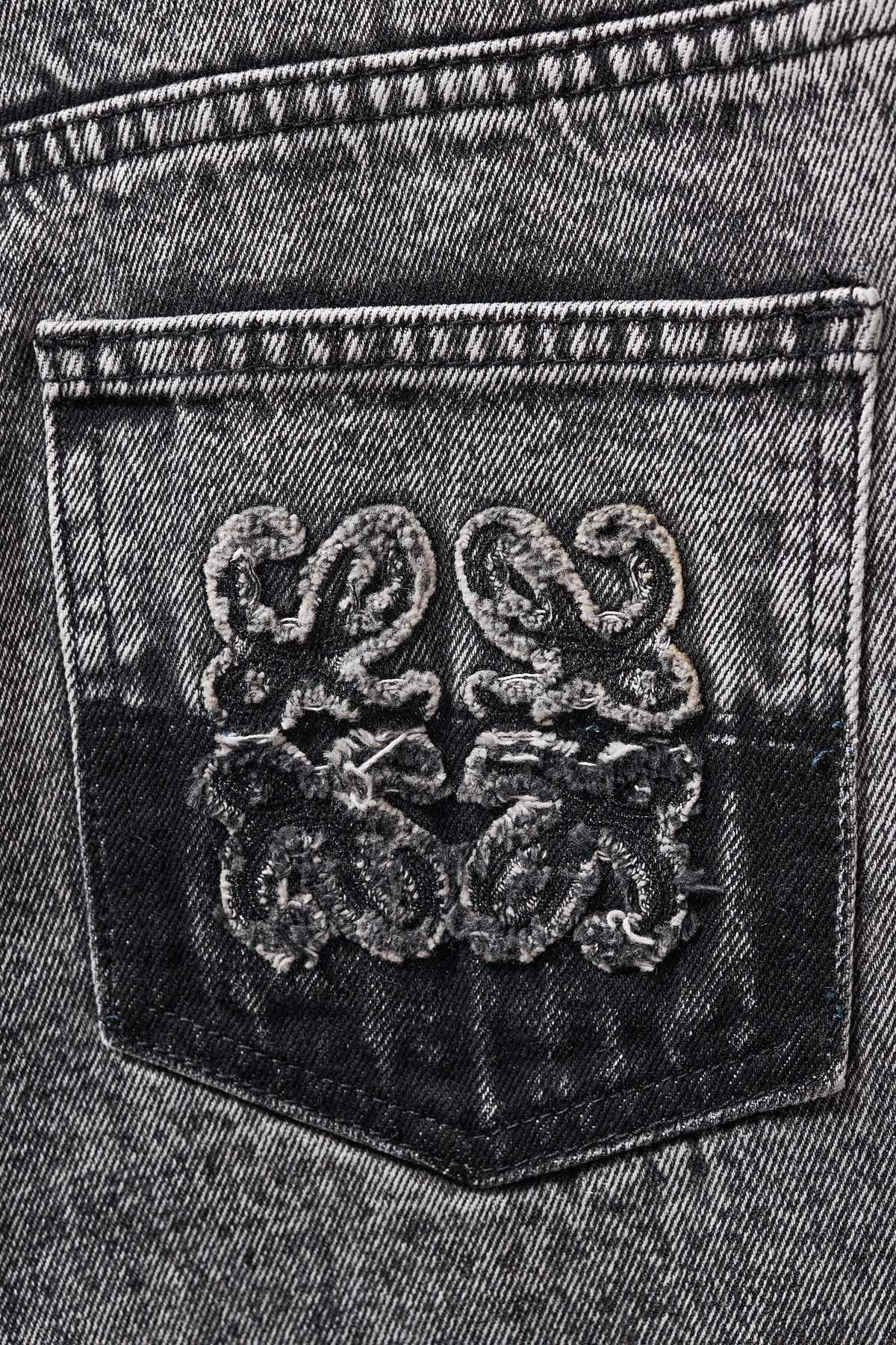 【LOEWE  公式旗艦店】 ロエベ  ジーパン  ご好評に付き再入荷！ 241219