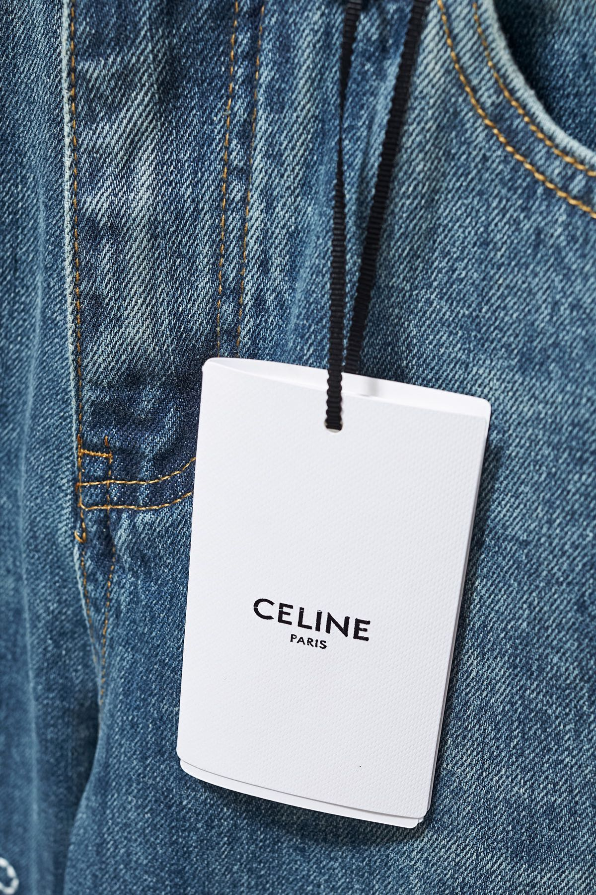 【CELINE  公式旗艦店】セリーヌ  ジーパン  ご好評に付き再入荷！ 241219