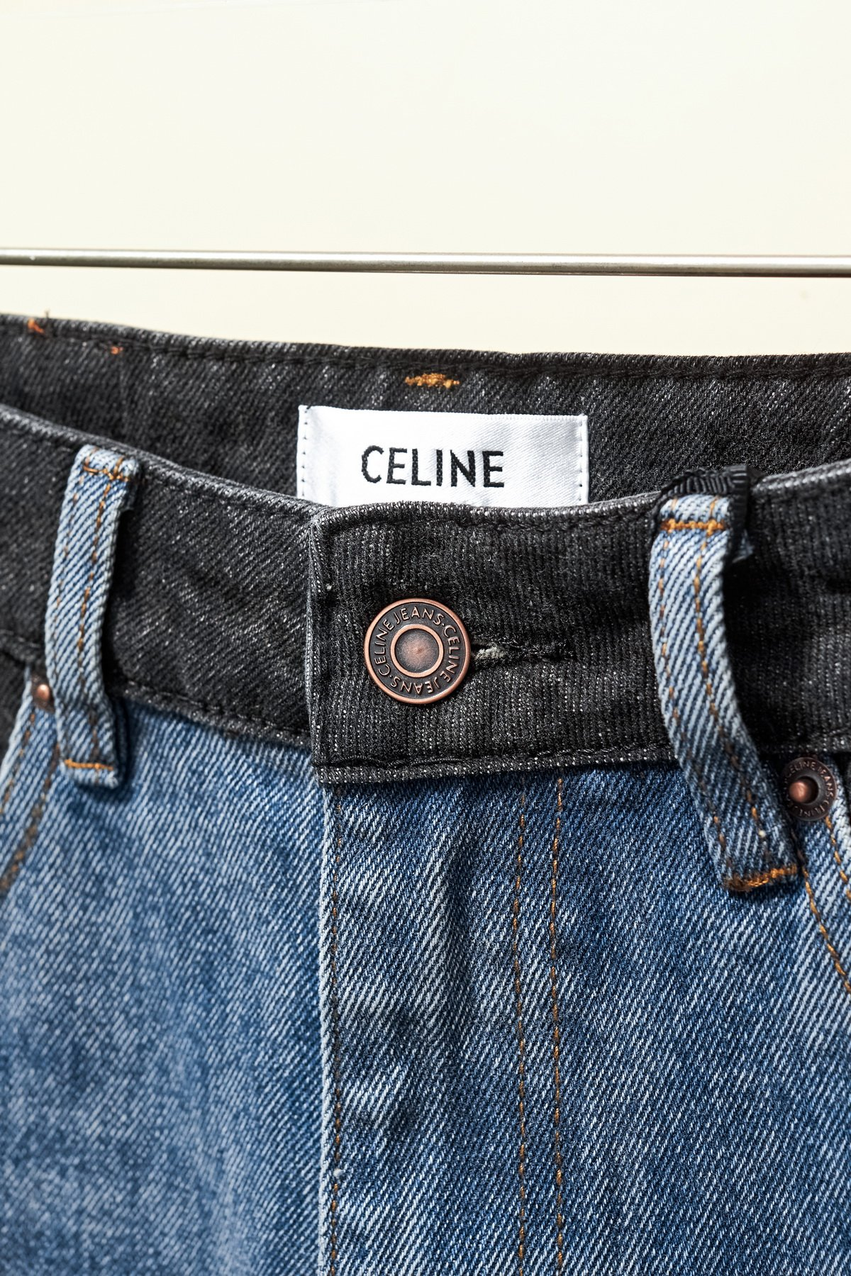 【CELINE  公式旗艦店】セリーヌ  ジーパン  ご好評に付き再入荷！ 241219