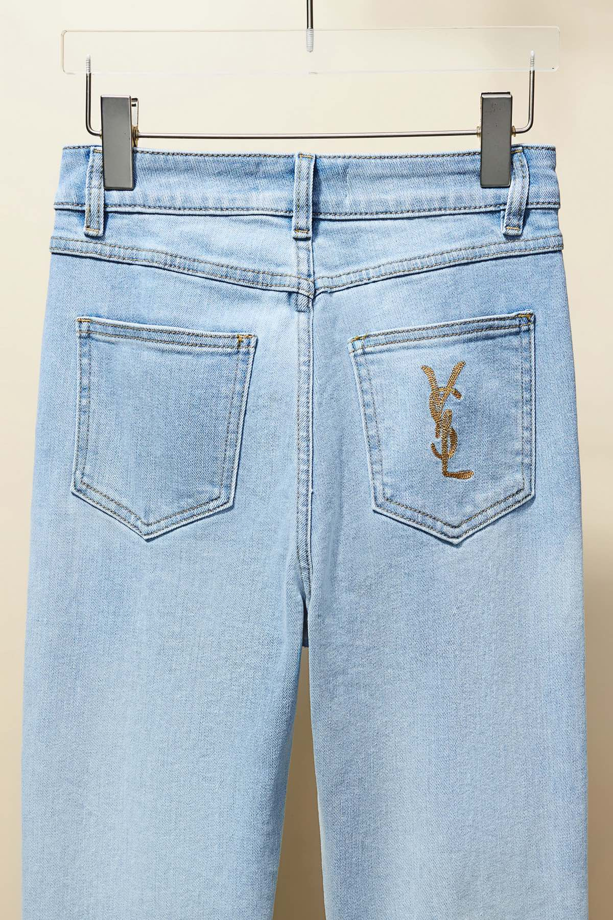 【YSL SAINT LAURENT  公式旗艦店】サンローラン ジーパン  ご好評に付き再入荷！ 241220