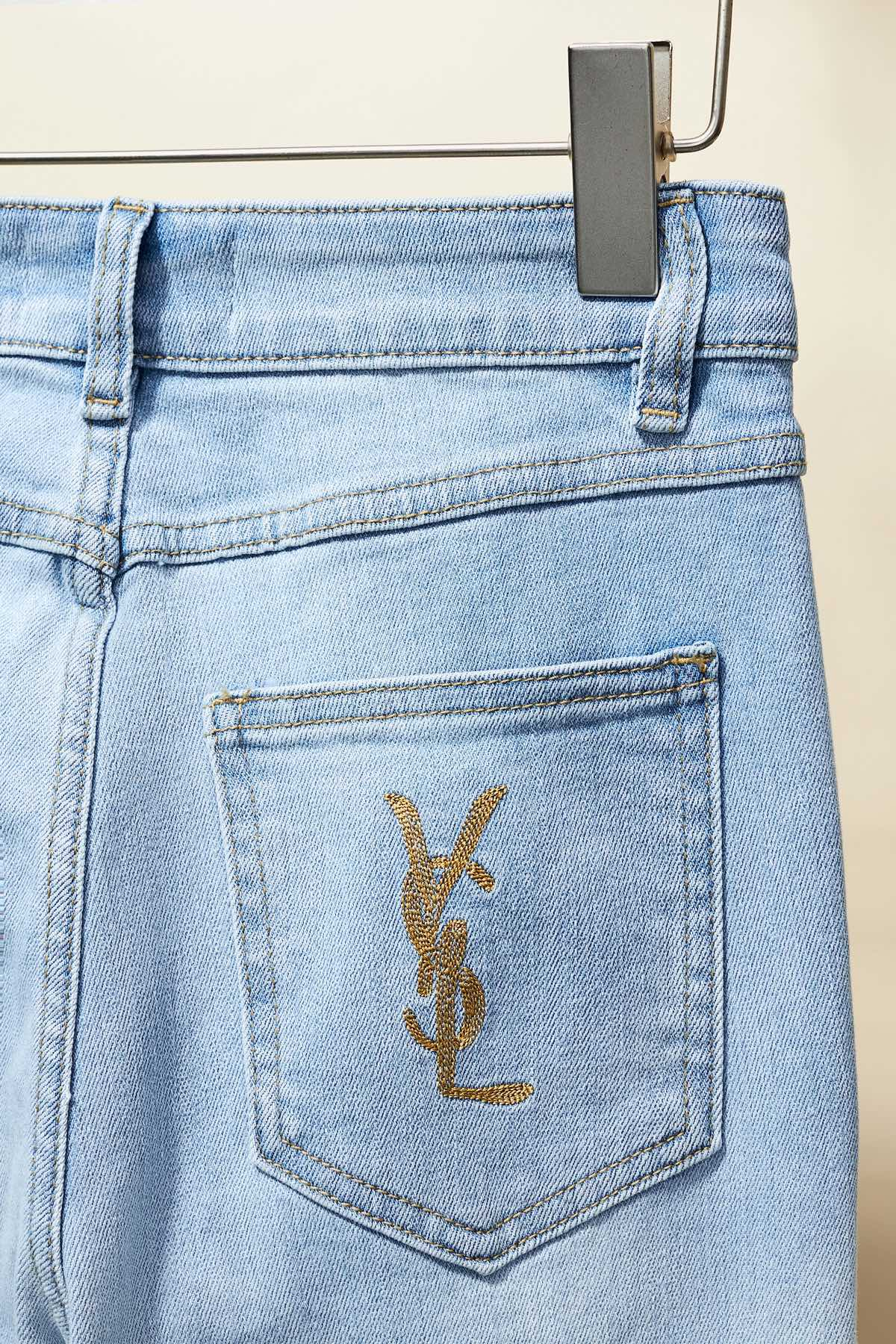 【YSL SAINT LAURENT  公式旗艦店】サンローラン ジーパン  ご好評に付き再入荷！ 241220