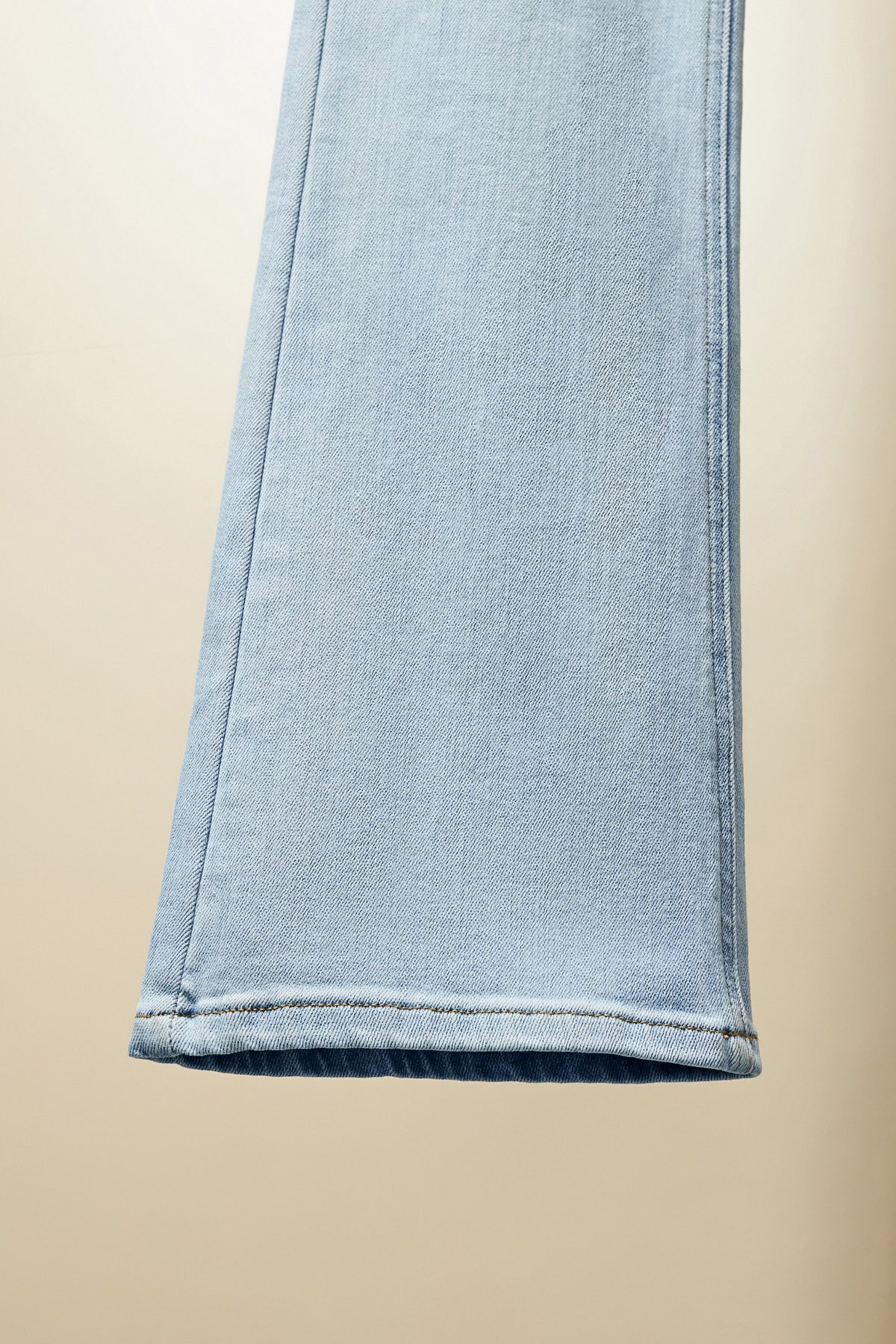 【YSL SAINT LAURENT  公式旗艦店】サンローラン ジーパン  ご好評に付き再入荷！ 241220