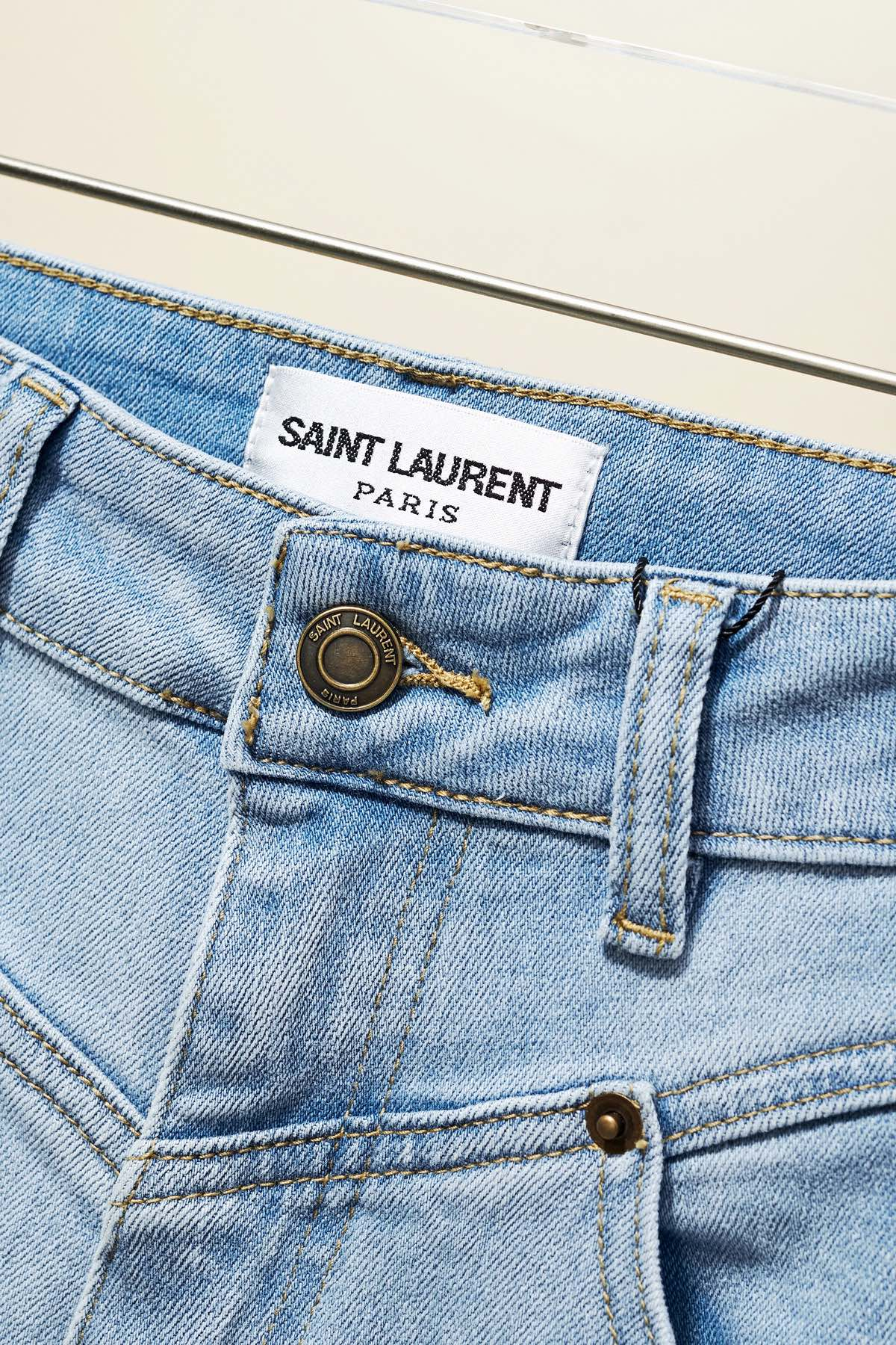 【YSL SAINT LAURENT  公式旗艦店】サンローラン ジーパン  ご好評に付き再入荷！ 241220
