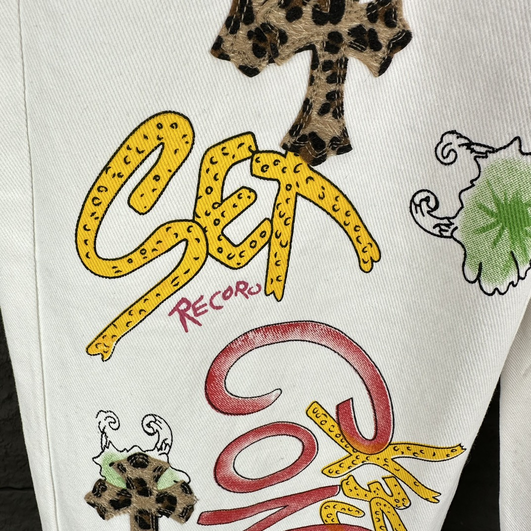 【CHROME HEARTS  公式旗艦店】クロムハーツ ジーパン ご好評に付き再入荷！ 241220