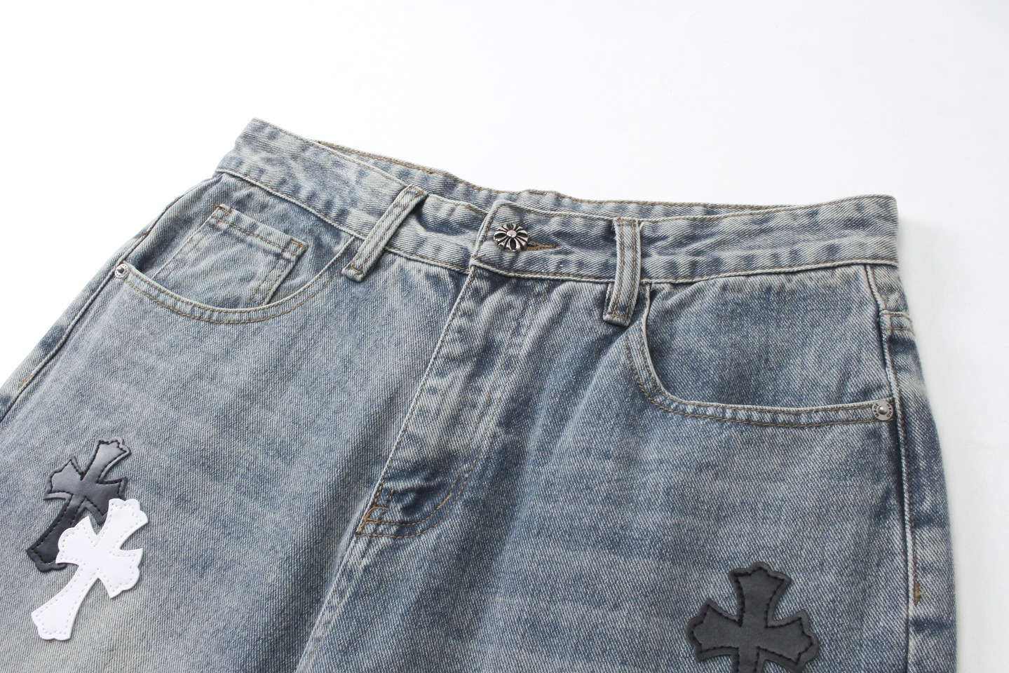 【CHROME HEARTS  公式旗艦店】クロムハーツ ジーパン ご好評に付き再入荷！ 241220