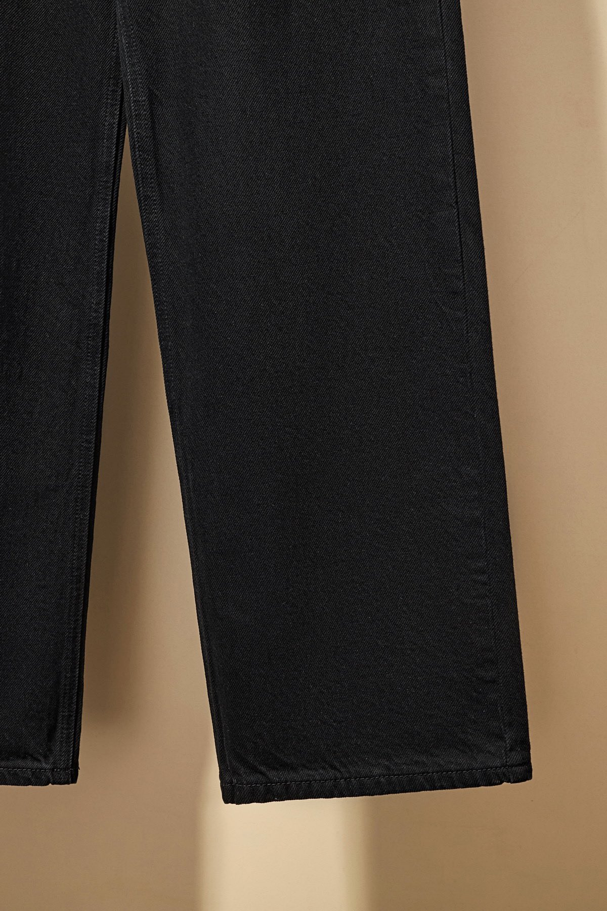 【YSL SAINT LAURENT  公式旗艦店】サンローラン ジーパン  ご好評に付き再入荷！ 241220