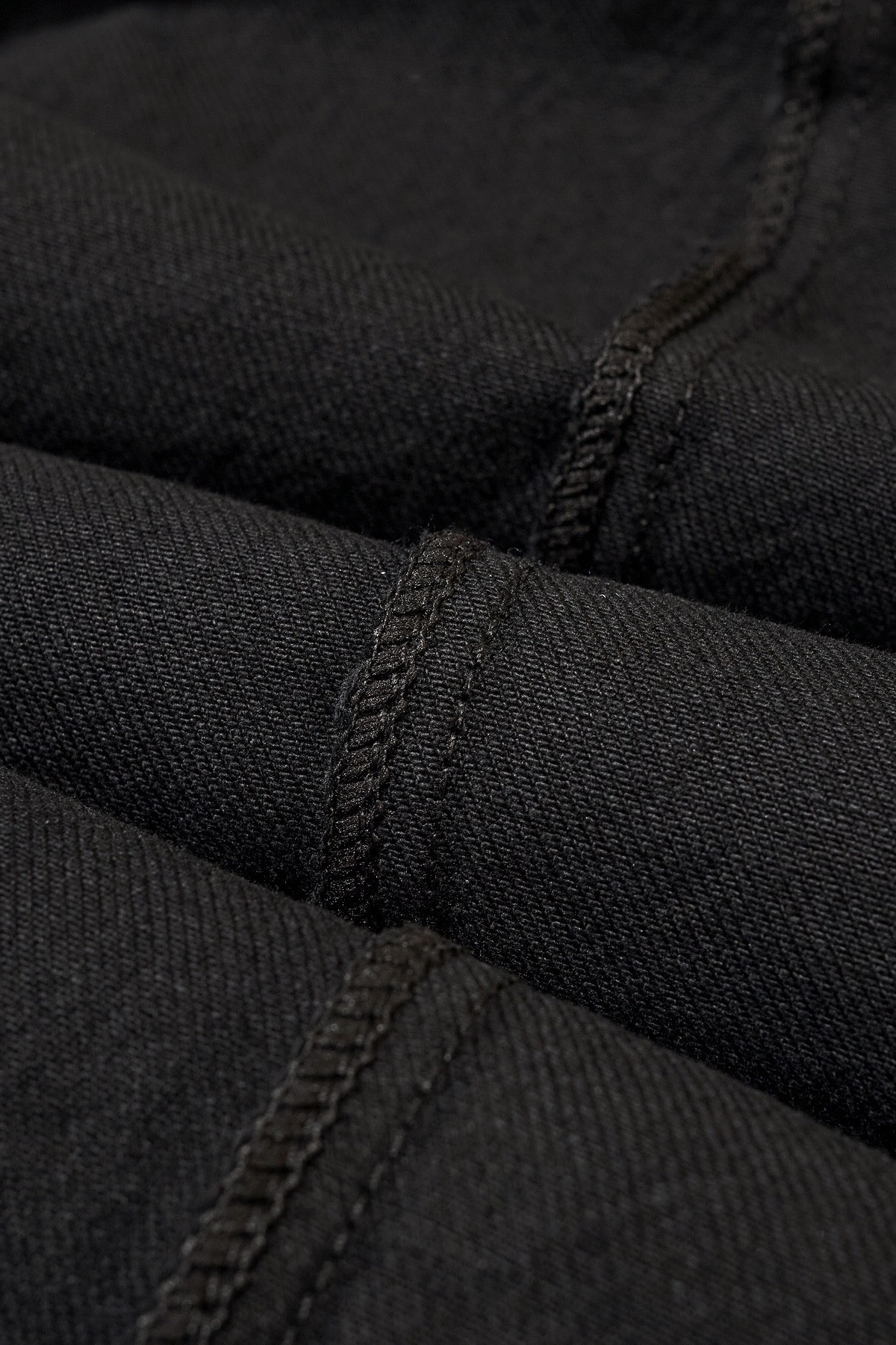 【YSL SAINT LAURENT  公式旗艦店】サンローラン ジーパン  ご好評に付き再入荷！ 241220