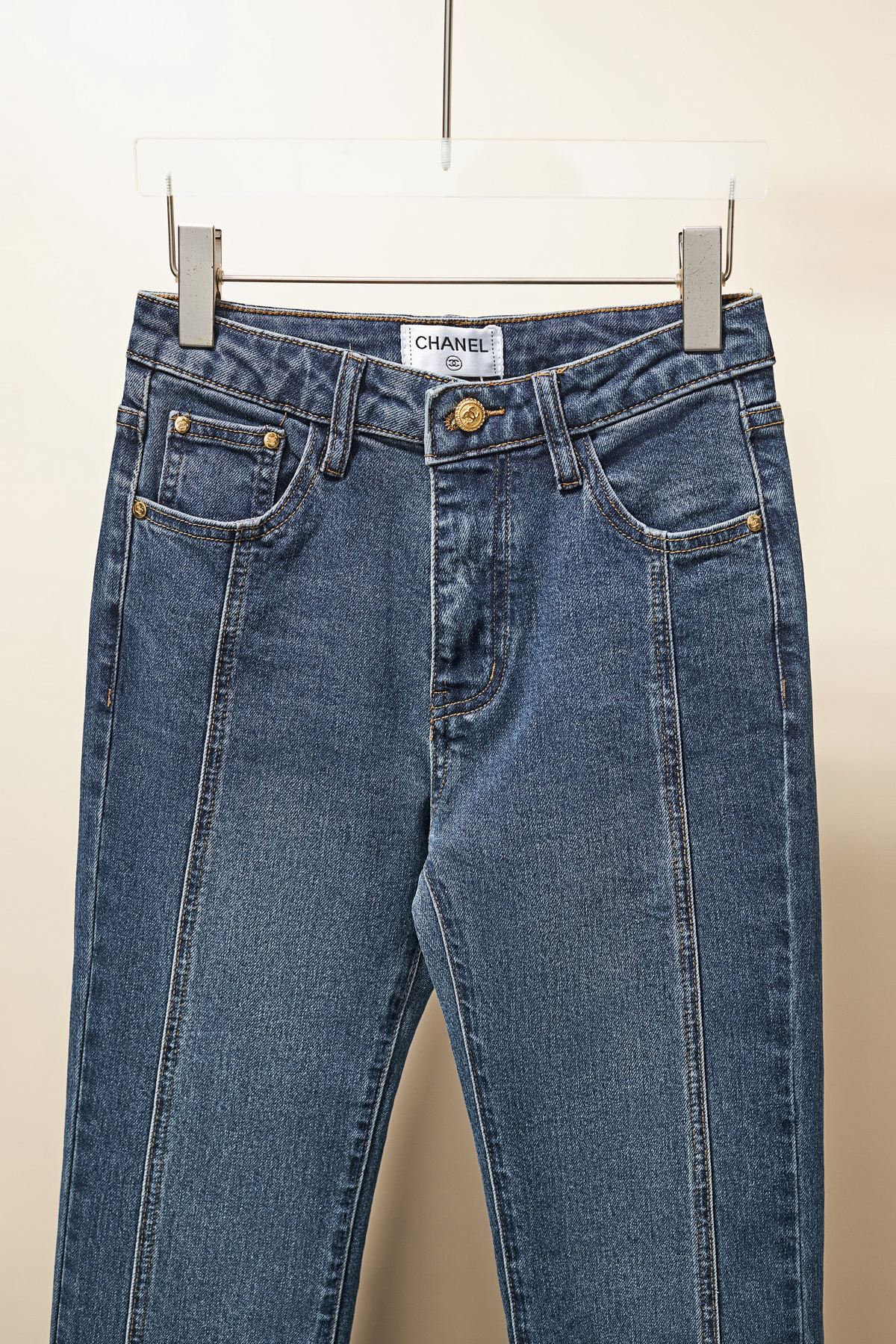 【CHANEL  公式旗艦店】シャネル    ジーパン  ご好評に付き再入荷！ 241220