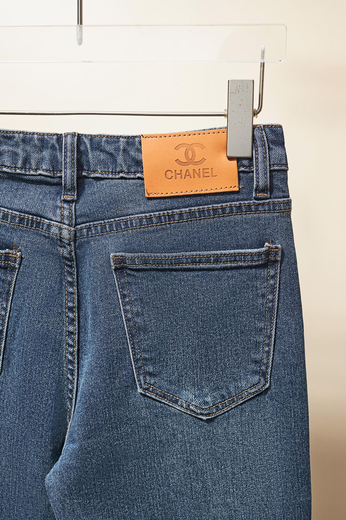 【CHANEL  公式旗艦店】シャネル    ジーパン  ご好評に付き再入荷！ 241220
