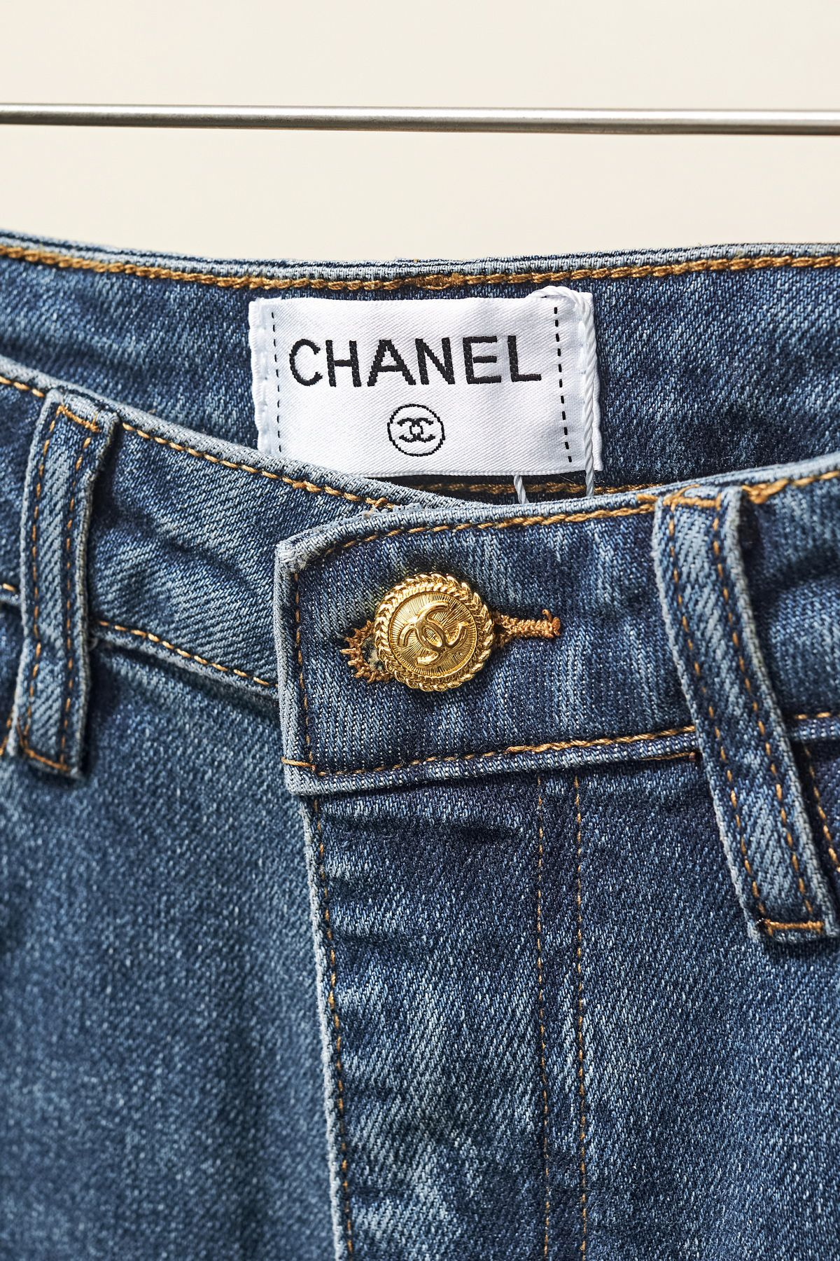 【CHANEL  公式旗艦店】シャネル    ジーパン  ご好評に付き再入荷！ 241220