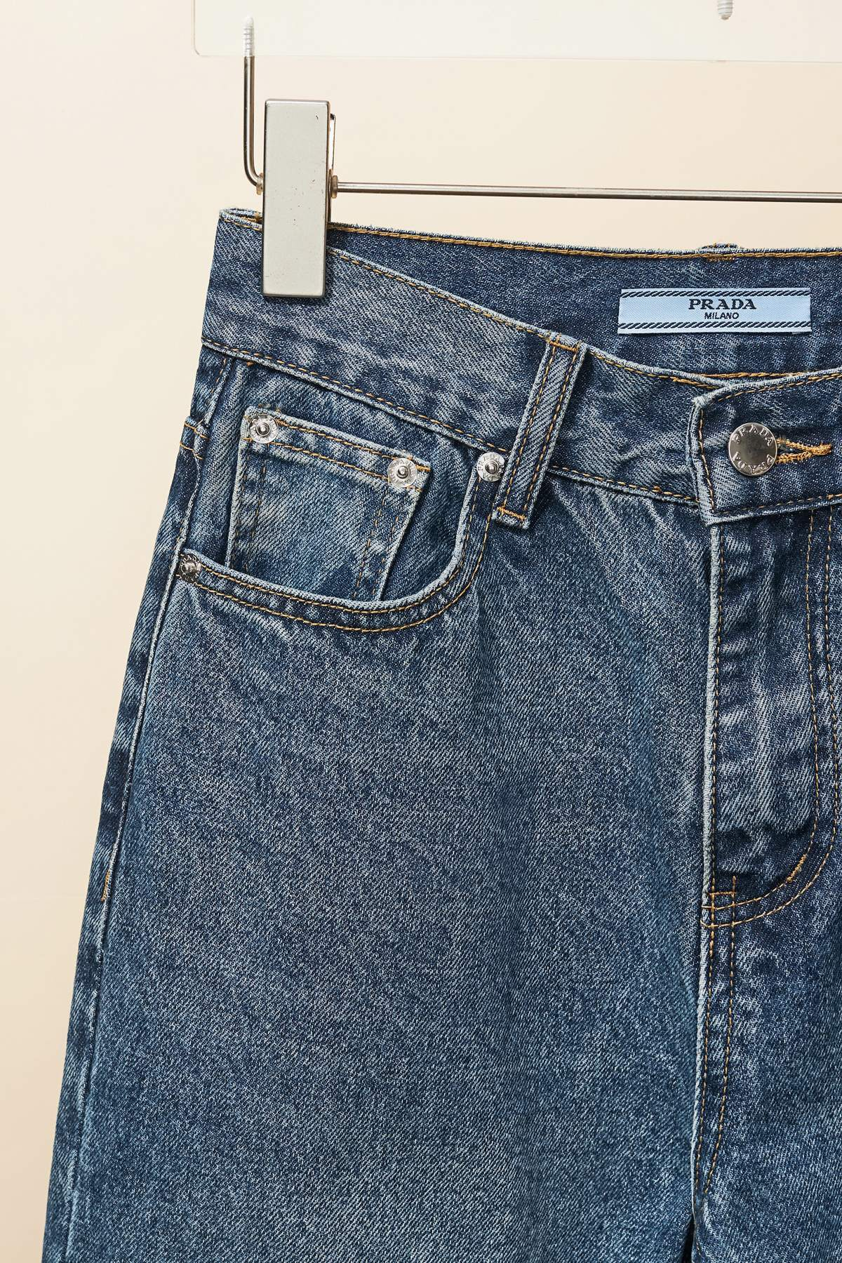 【PRADA  公式旗艦店】プラダ  ジーパン ご好評に付き再入荷！ 241220