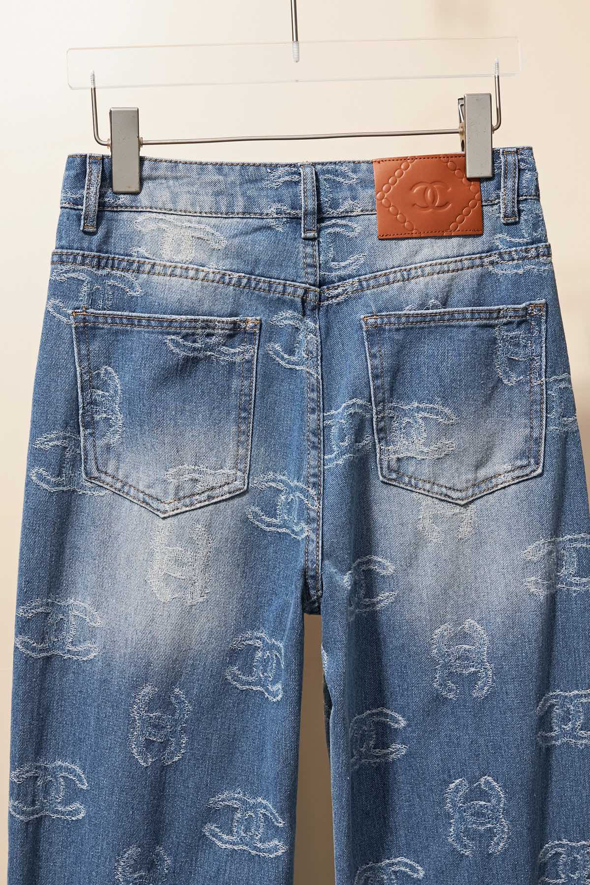 【CHANEL  公式旗艦店】シャネル    ジーパン  ご好評に付き再入荷！ 24121820