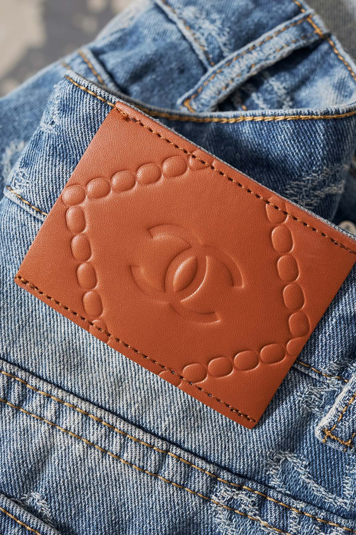 【CHANEL  公式旗艦店】シャネル    ジーパン  ご好評に付き再入荷！ 24121820