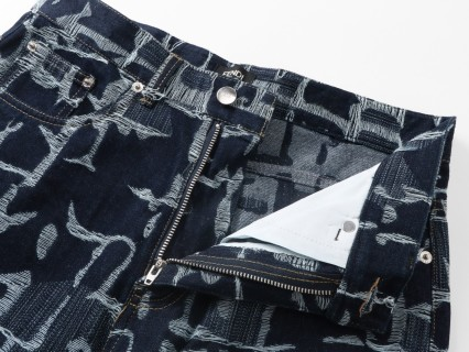 【FENDI  公式旗艦店】フェンディ  ジーパン  ご好評に付き再入荷！ 241220