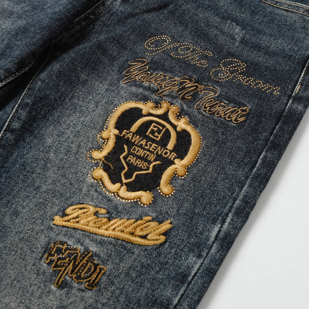 【FENDI 公式旗艦店】フェンディ  ジーパン  ご好評に付き再入荷！ 241220