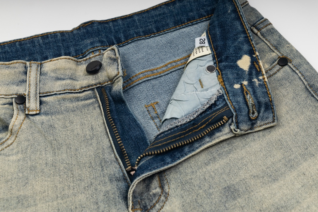 【FENDI 公式旗艦店】フェンディ  ジーパン  ご好評に付き再入荷！ 241220