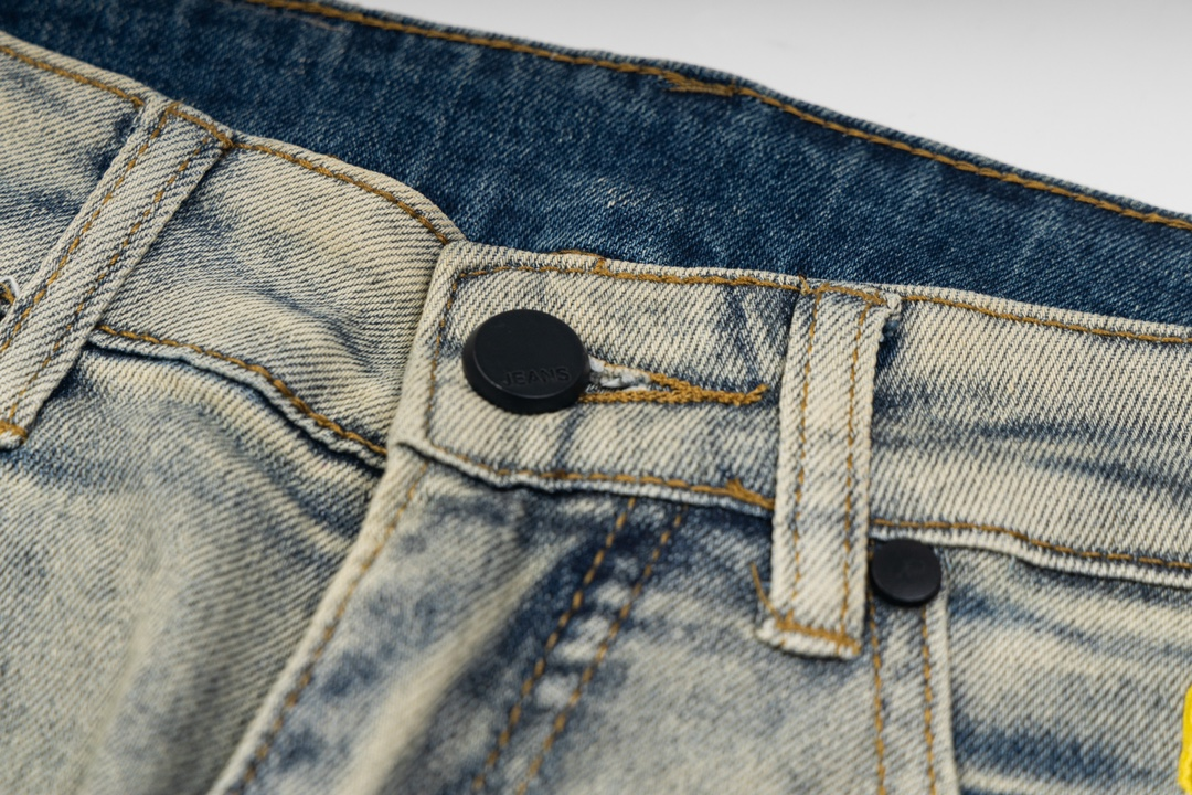 【FENDI 公式旗艦店】フェンディ  ジーパン  ご好評に付き再入荷！ 241220