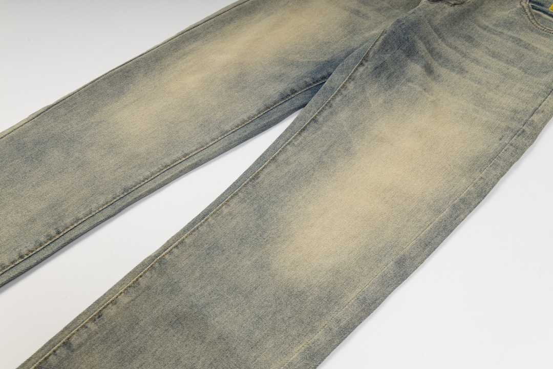 【FENDI 公式旗艦店】フェンディ  ジーパン  ご好評に付き再入荷！ 241220