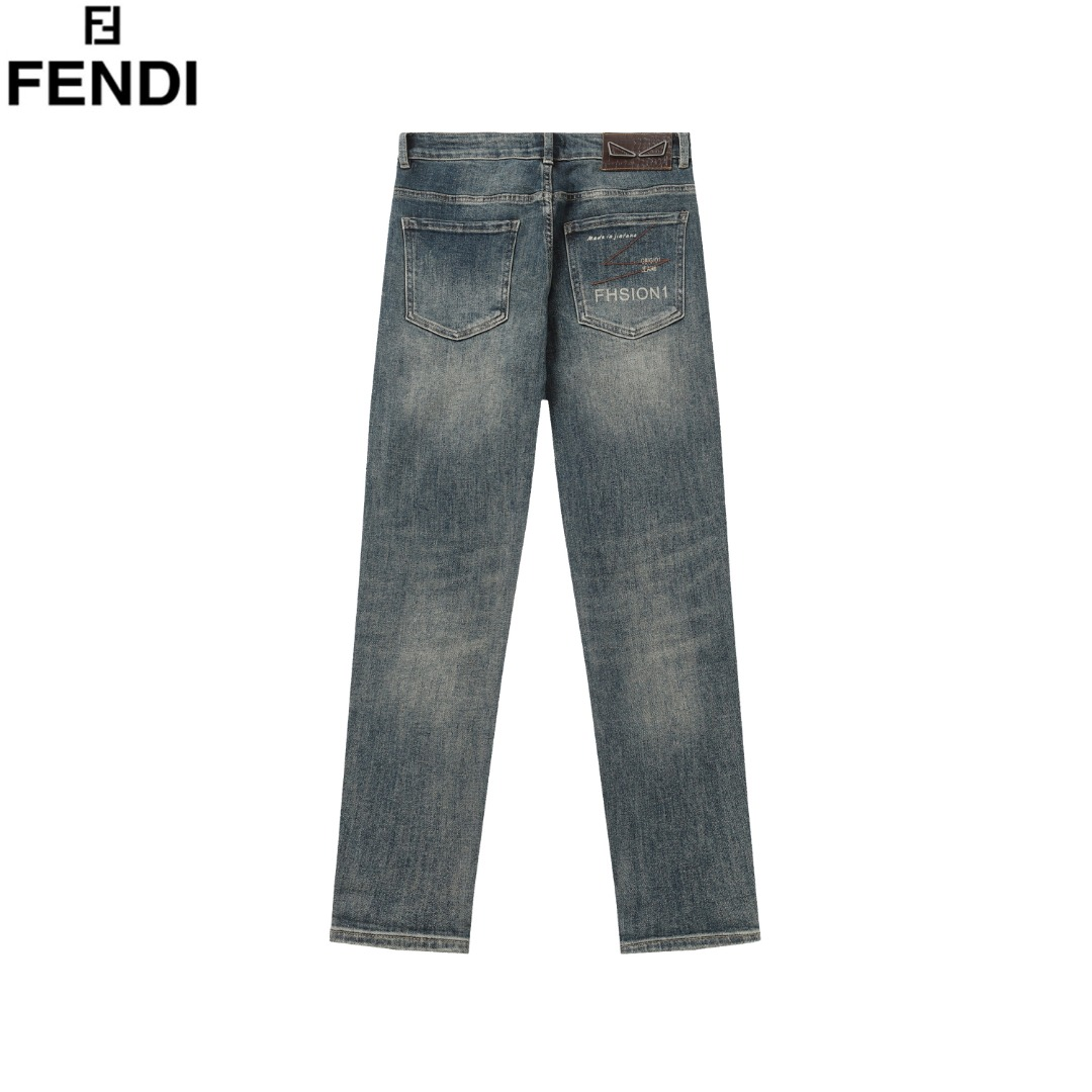 【FENDI  公式旗艦店】フェンディ ジーパン  ご好評に付き再入荷！ 241220