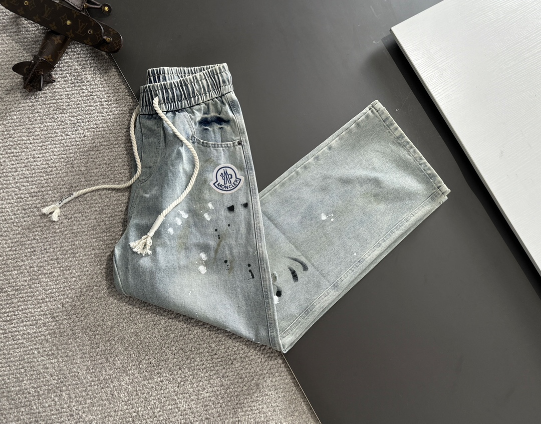 【MONCLER  公式旗艦店】モンクレール   ジーパン  ご好評に付き再入荷！ 241220