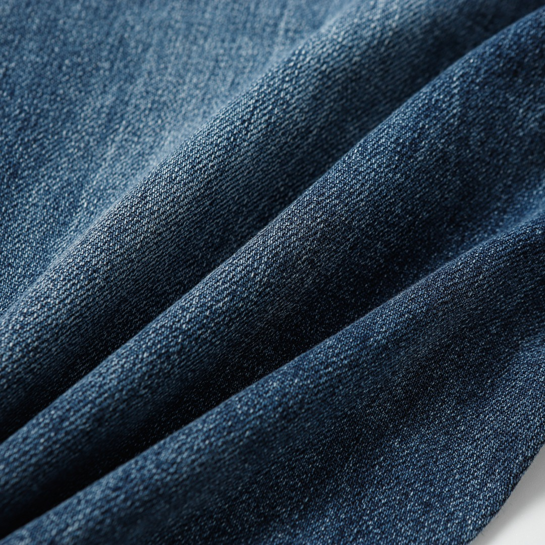 【BURBERRY   公式旗艦店】バーバリー  ジーパン  ご好評に付き再入荷！ 241220