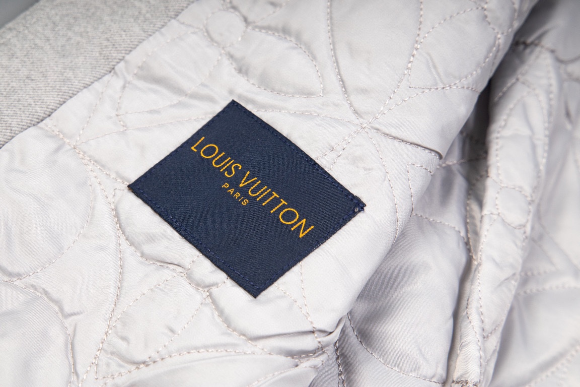 LV【LOUIS VUITTON 公式旗艦店】ルイヴィトン  ジャケット着 ご好評に付き再入荷！250106