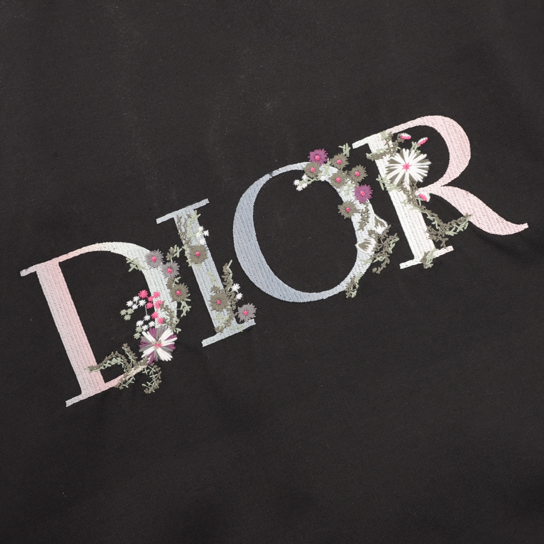 【DIOR  公式旗艦店】ディオール  ジャケット着 好評に付き再入荷！241223