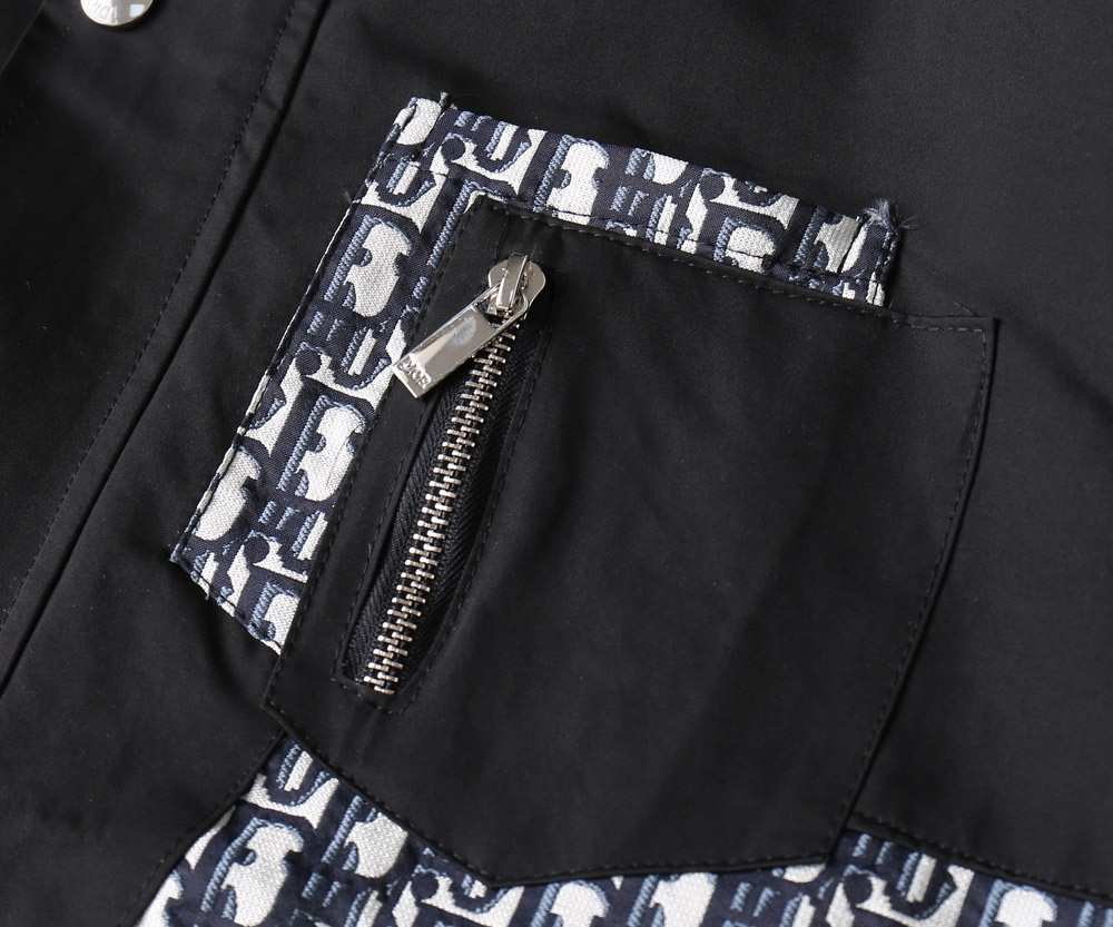 【DIOR  公式旗艦店】ディオール ジャケット着 ご好評に付き再入荷！241223